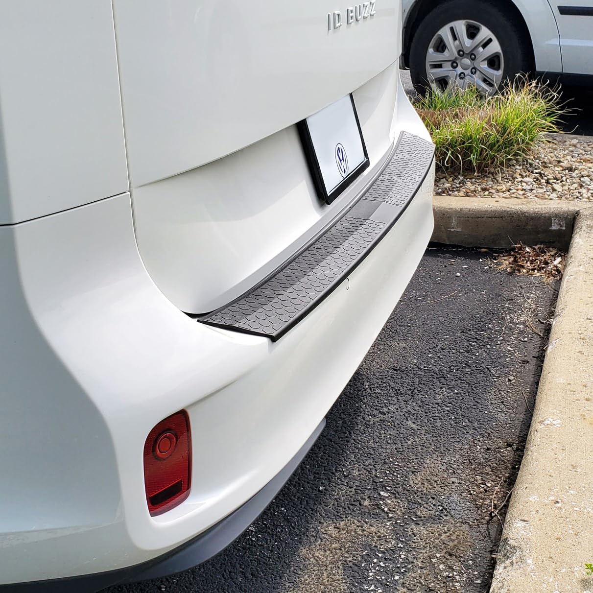 Dawn Enterprises Rbp-017 Rear Bumper Protector (Volkswagen Id. Buzz Fitment Images (2025-2026))