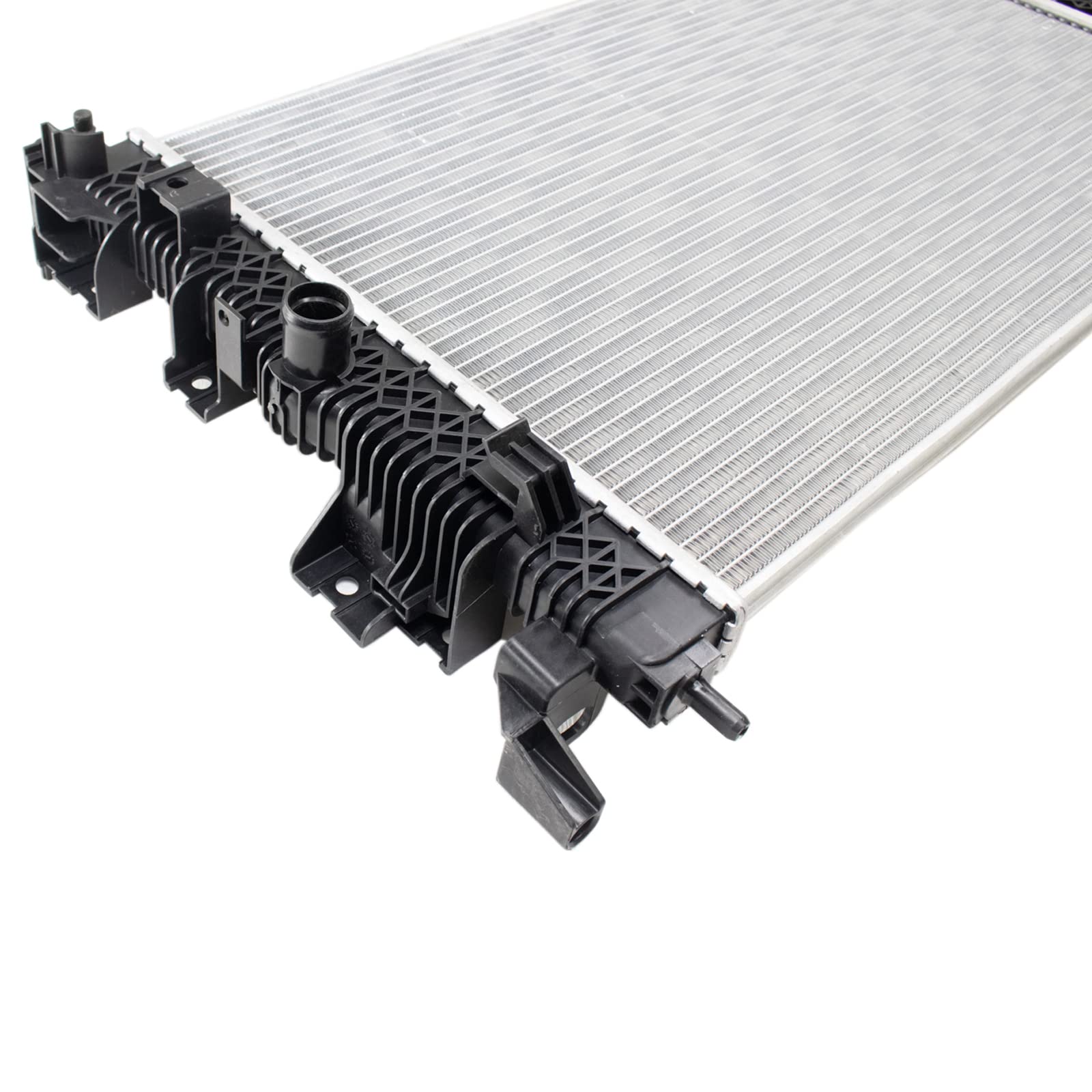 Trq Radiator Assembly Aluminum Core Compatible With 16-20 Buick Envision Cu13633 Gm3010603