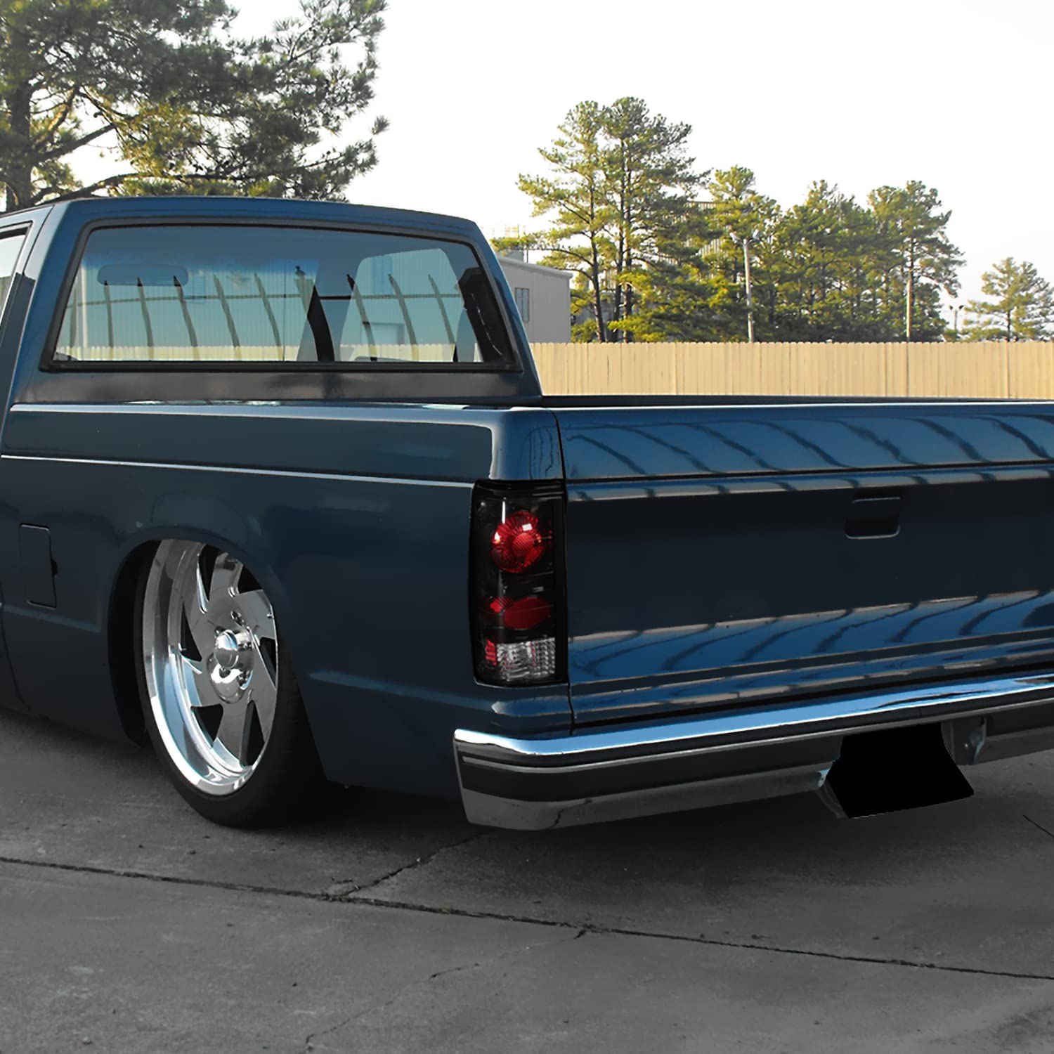 Spec-D Tuning Black Tail Lights Reverse Rear Brake Lamp Compatible with 1982-1993 Chevy S10, 1983-1994 Chevy S10 Blazer, 1983-19