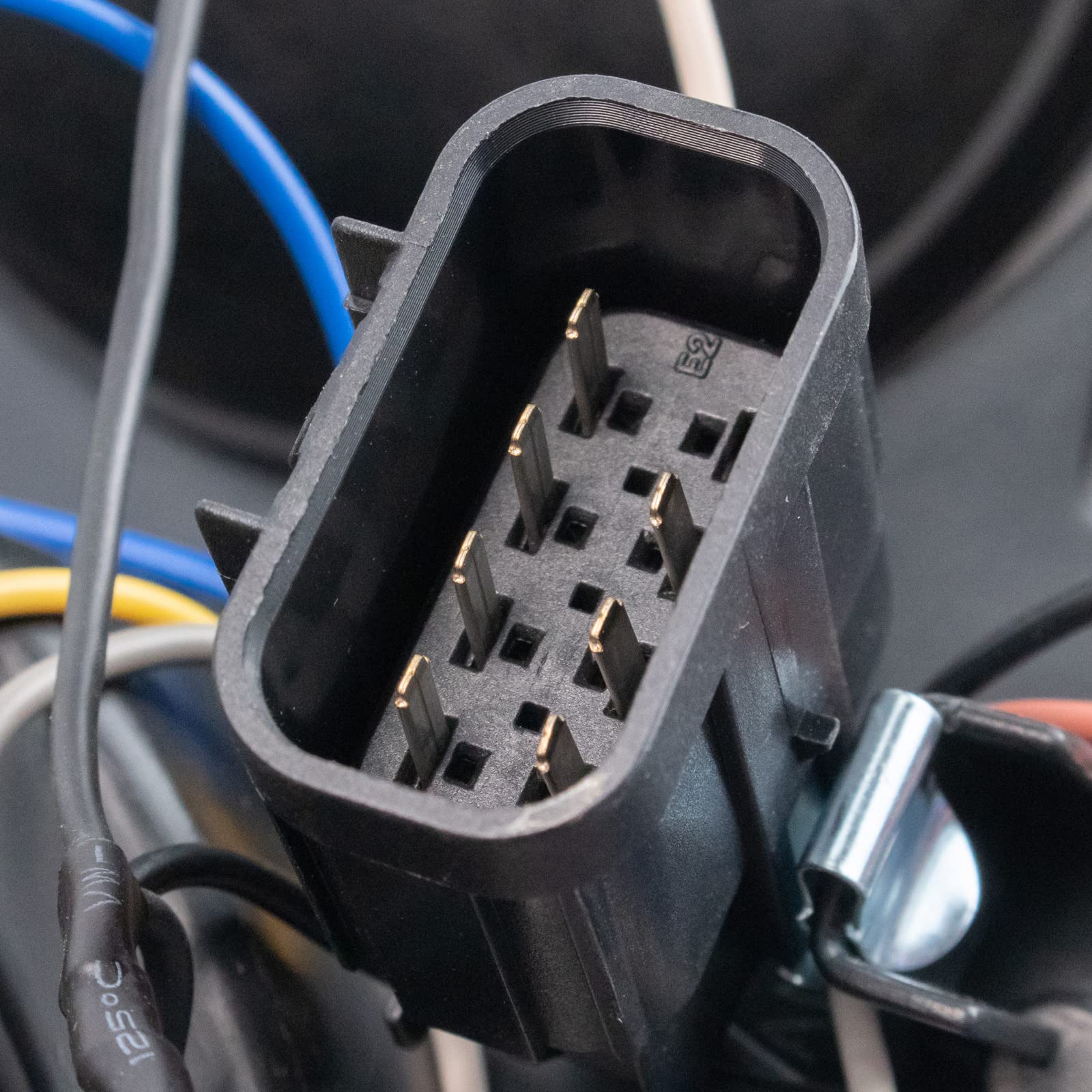 Trq Headlight Assembly Set Headlights Driver & Passenger Side Halogen Compatible With 2007-2013 Chevrolet Avalanche 2007-2014 Su