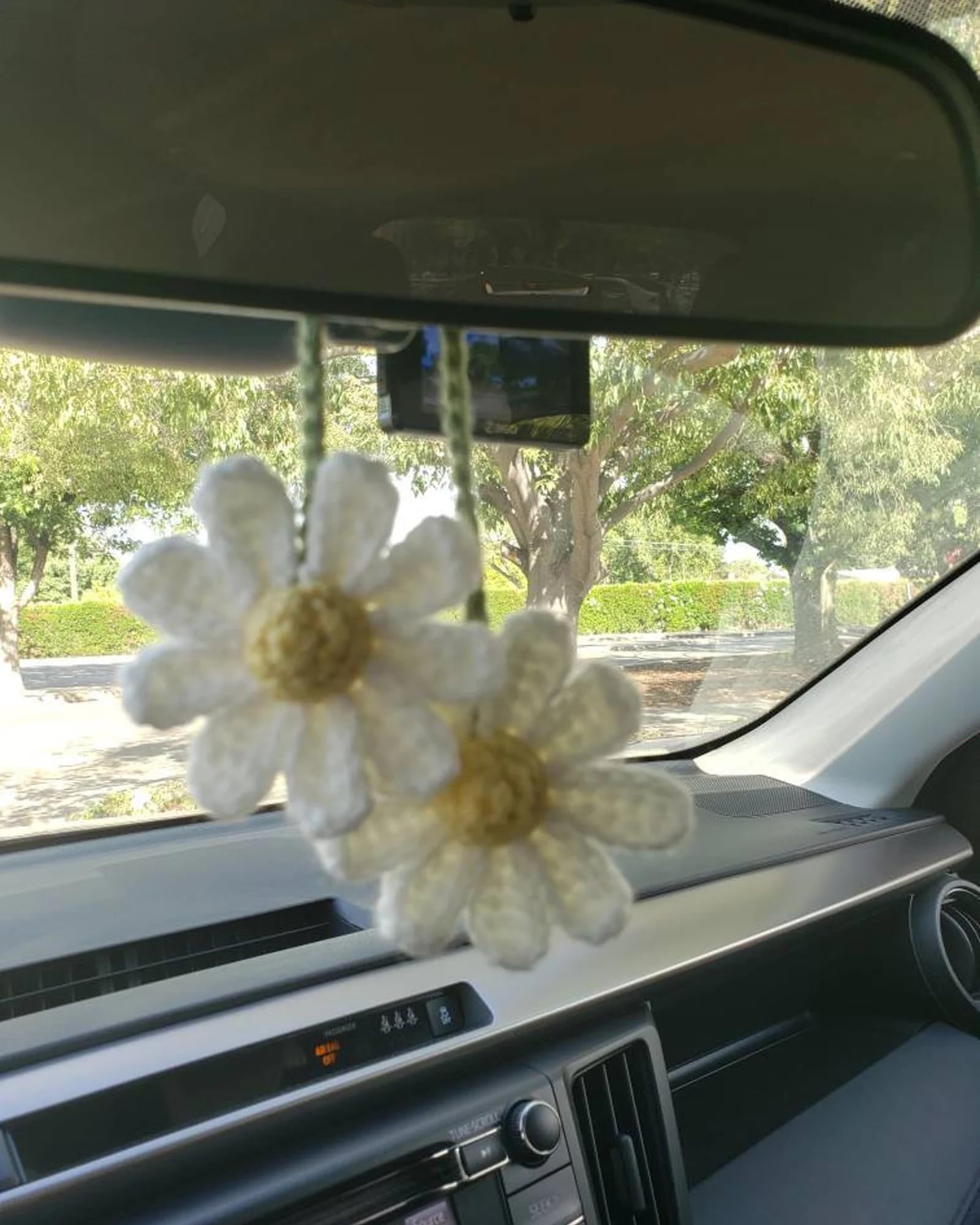 Crochet Daisy Car Accessories for Women Girls Cute Rear View Mirror Hanging Charms Handmade Daisy Flower Gifts for Crochet Lover