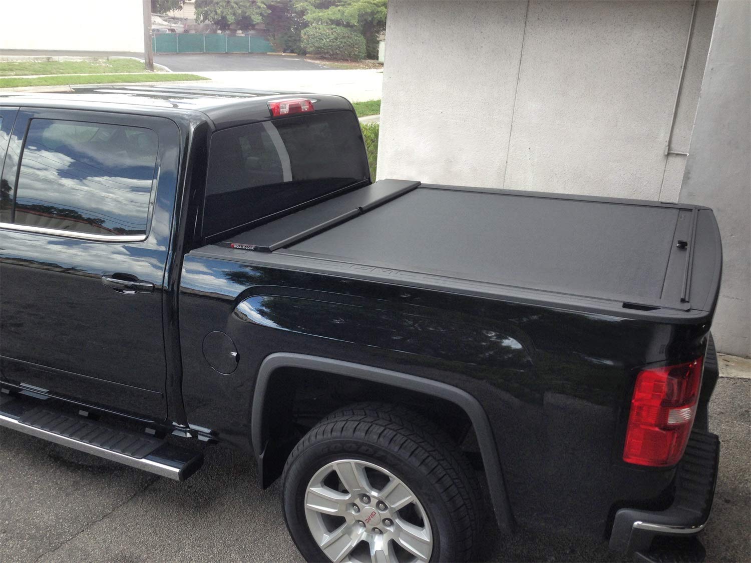 Roll-N-Lock LG530M Tacoma Crew Cab Bed
