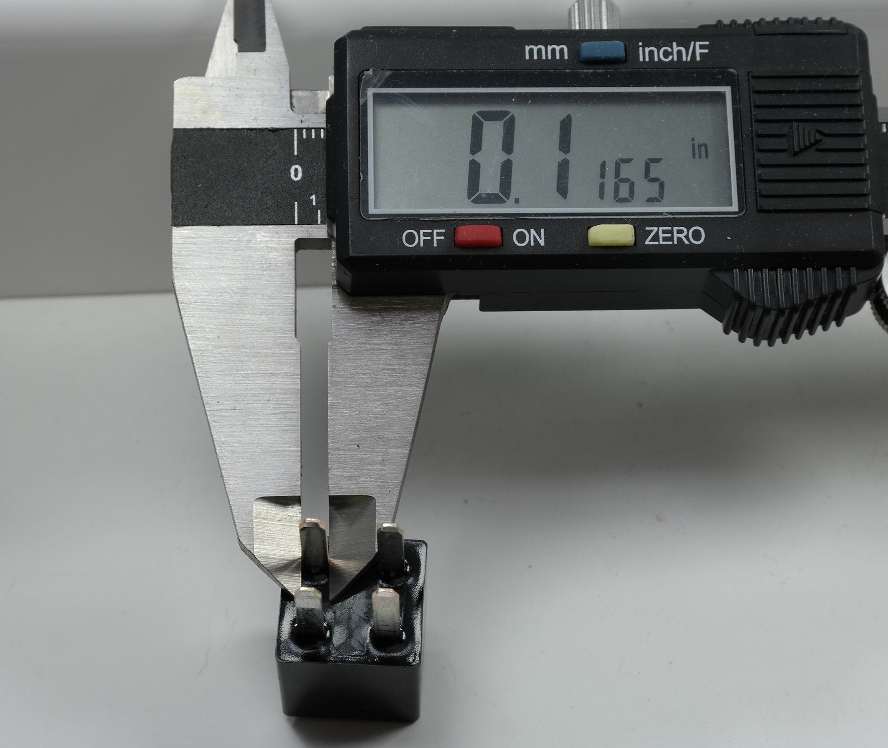 Dvparts 4 Pin Automotive Relay G8Va1A4Tr01 68207357Aa 68207357Aa 68055797Aa 68207357Aa Dc12 G8Va-1A4T-R01 Vh28-11F24-S01 Vh2811F24S01