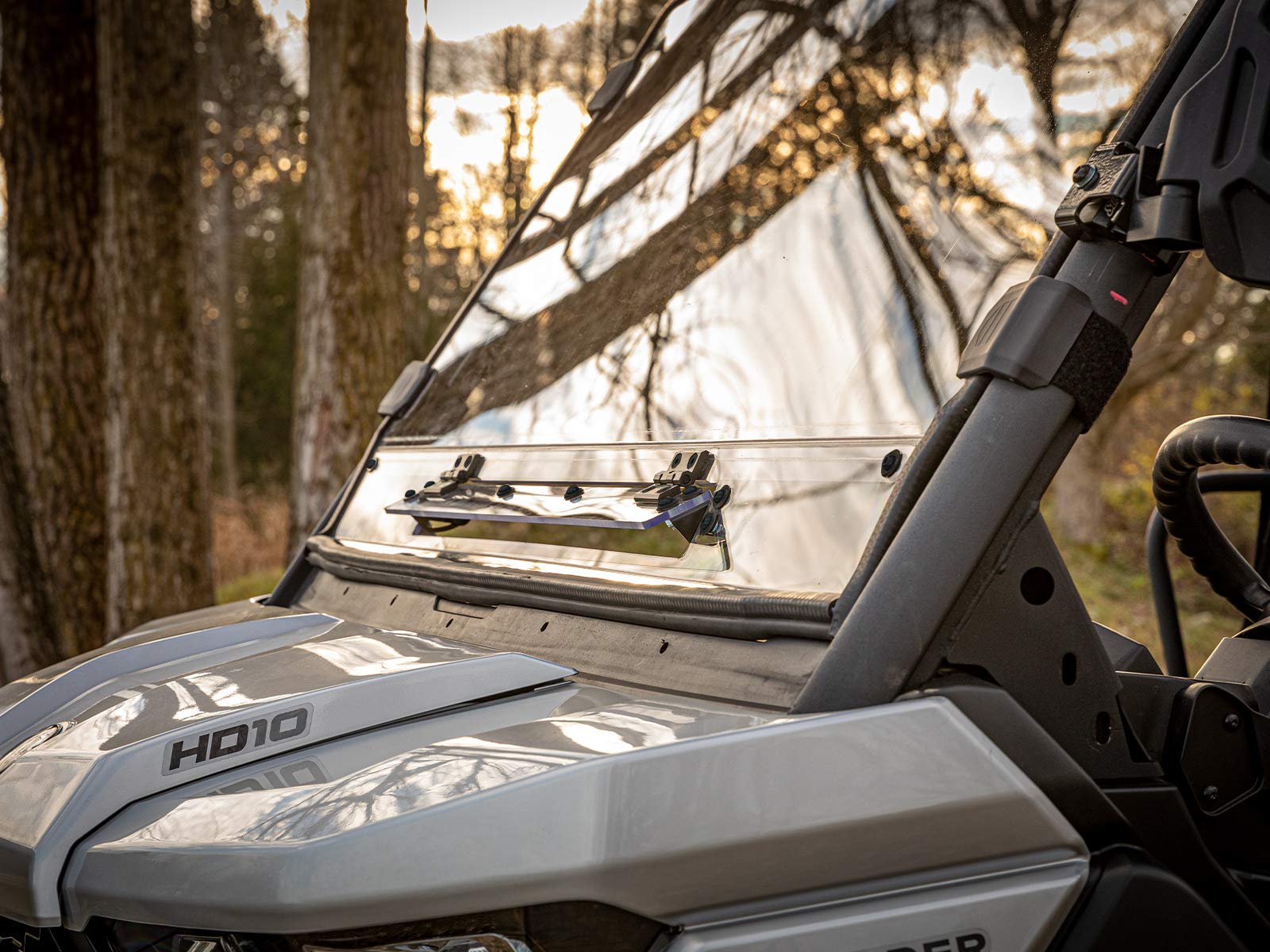 Superatv Scratch Resistant Flip-Vent Windshield For Can Am Defender Hd5 / Hd8 / Hd10 / Max (See Fitment) | Hard Coated For Extreme Durability| Preinstalled Bulb Seal | Easy To Install