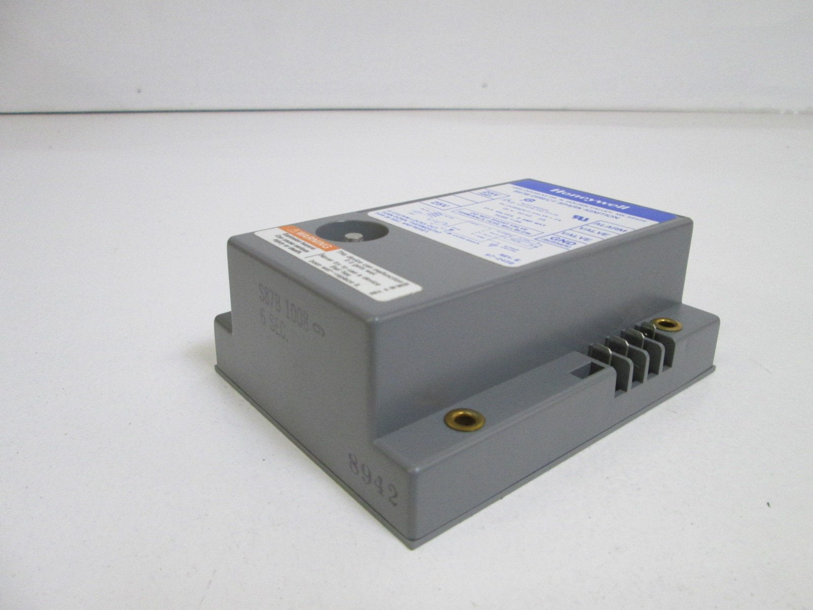 Honeywell, Inc. S87B1008 Direct Spark Ignition Module, 6 Sec Trial Time