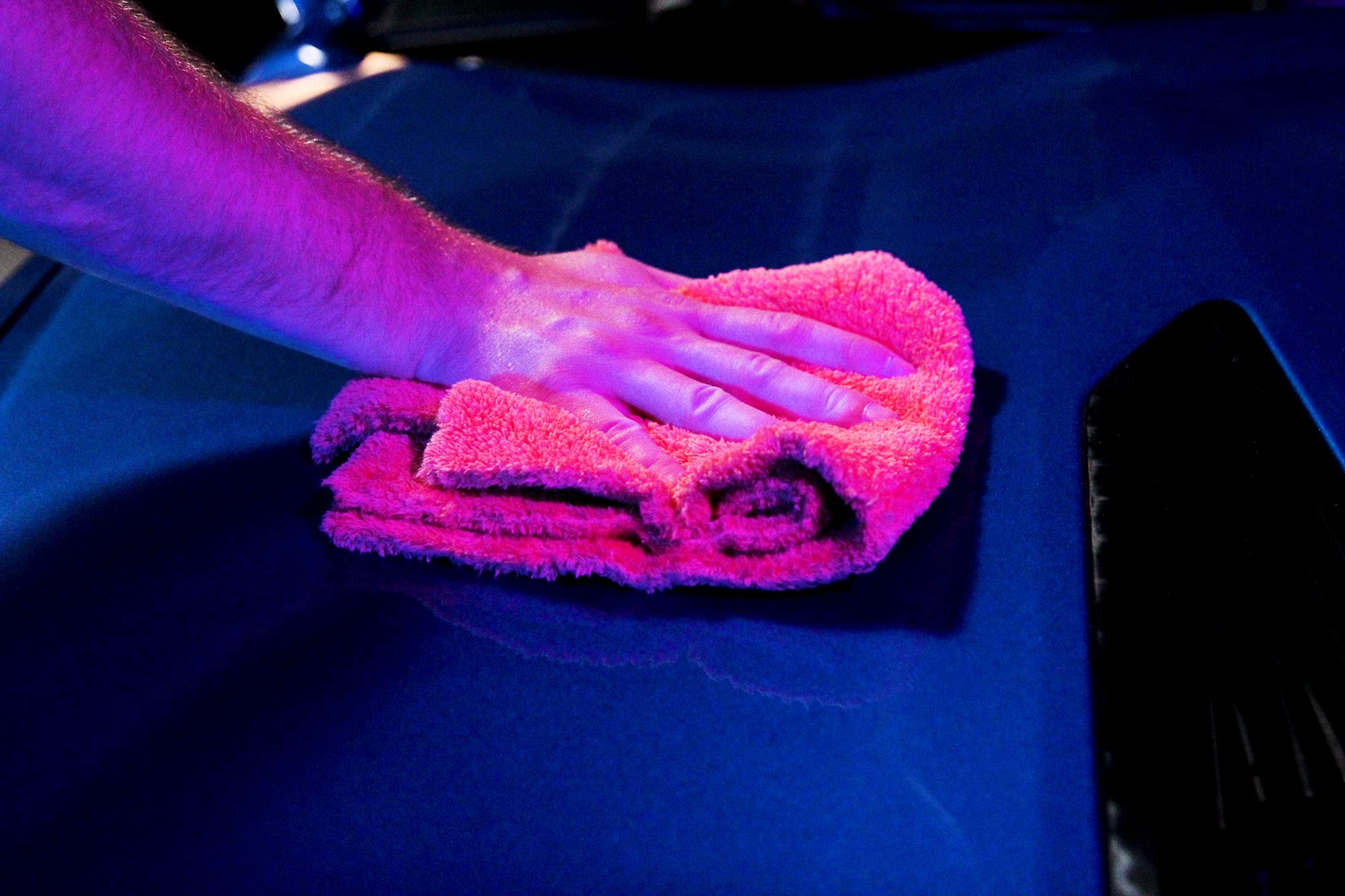303 Products Premium Microfiber Towels - Automotive Detailing - Ultra Plush - Super Absorbent - Edgeless Design - Scratch Free -