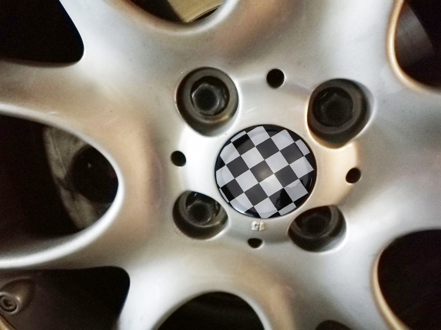 Ijdmtoy Black/White Checker Pattern Style Wheel Center Cap Covers Compatible With Mini Coopers R50 R51 R52 R53 R55 R56 R57 R58 R