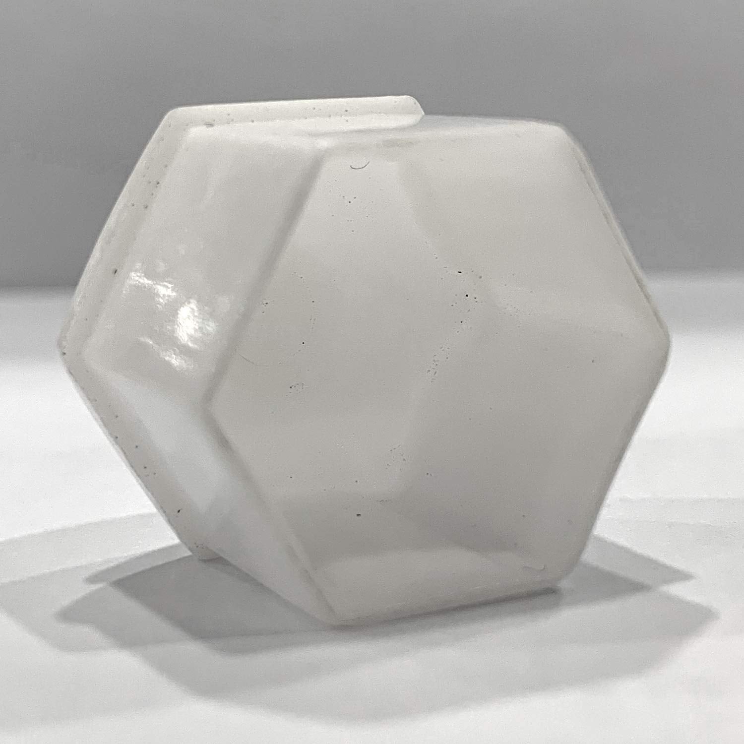 Modengzhe 20 Pcs Plastic Car Wheel Nut Lug Covers, 19Mm Inner Hex Width Car Wheel Bolt Dust Cap With Removal Clip, White