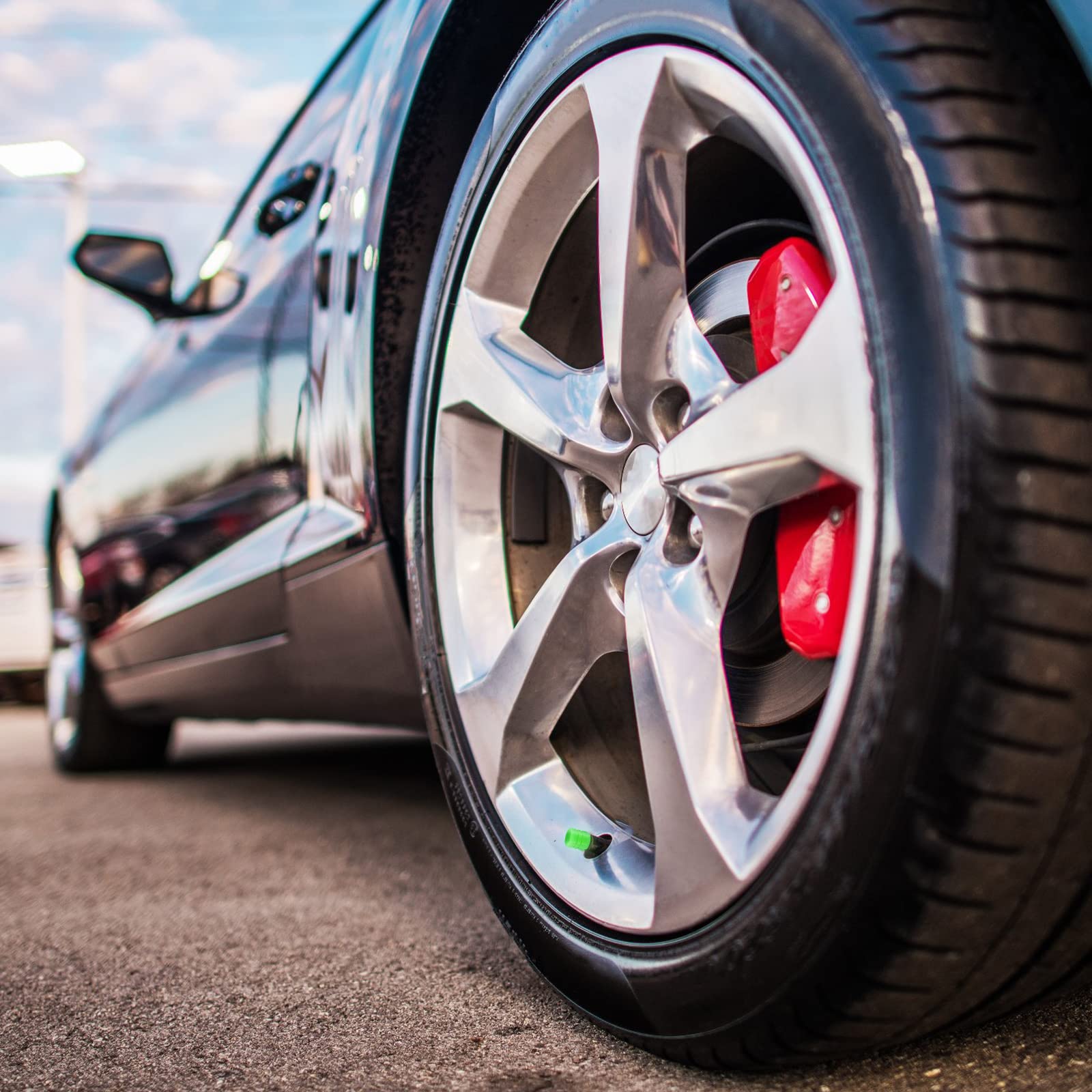 Tallew 20 Pcs Glow in The Dark Tire Valve Caps Fluorescent Valve Stem Caps Universal Car Tire Air Covers for Cars Motorcycles SU