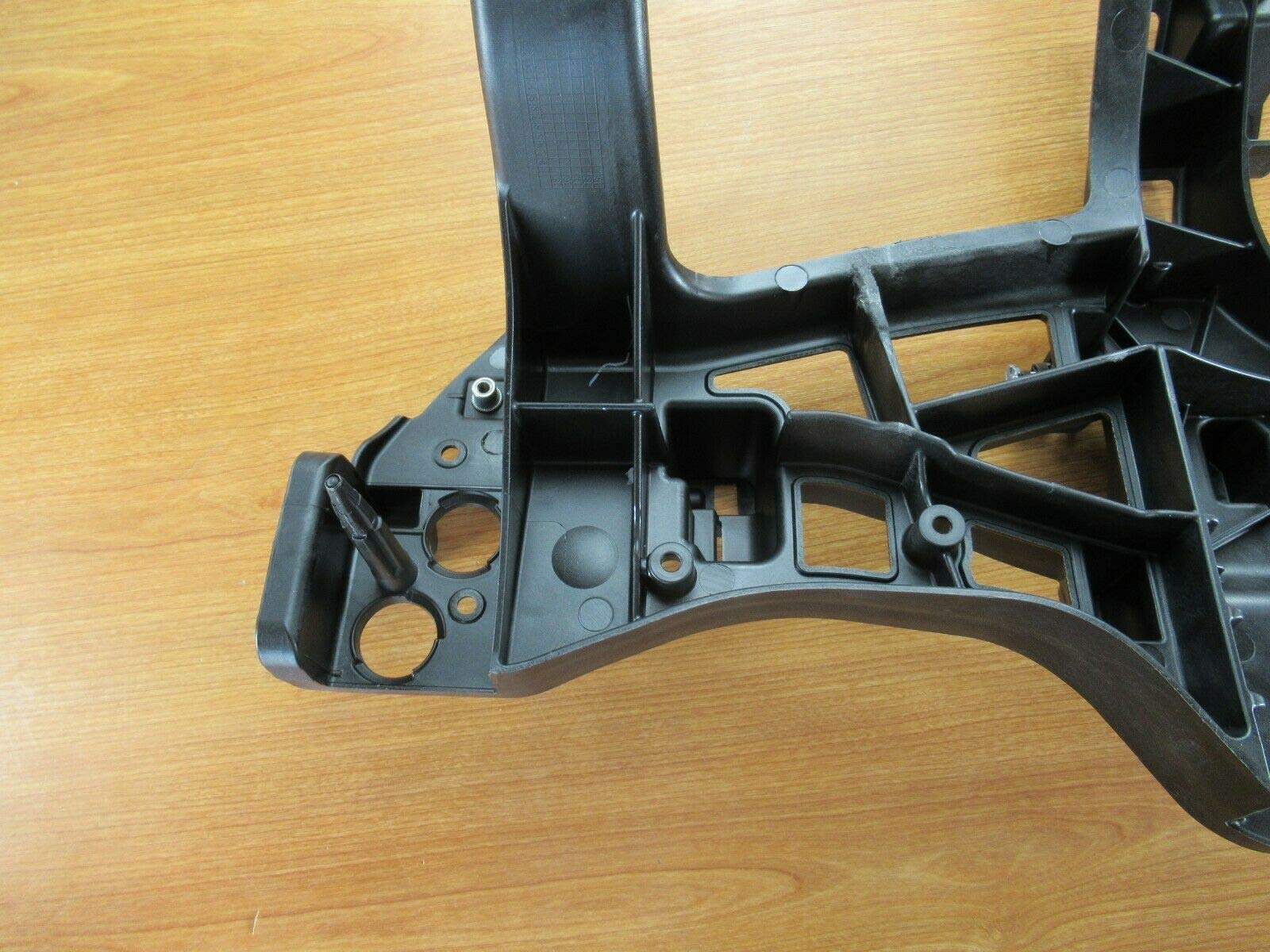 Ram 1500 2500 3500 Right Side Passenger Headlamp Mounting Bracket Oem