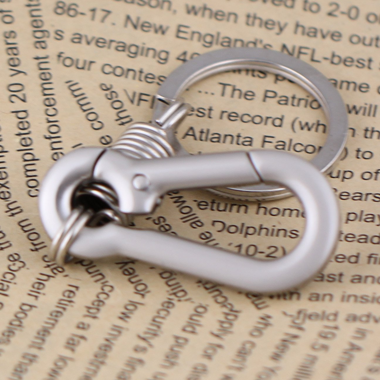 Maycom Retro Style Simple Strong Carabiner Shape Keychain Key Chain Ring Keyring Keyfob Key Holder (Matte Silver)