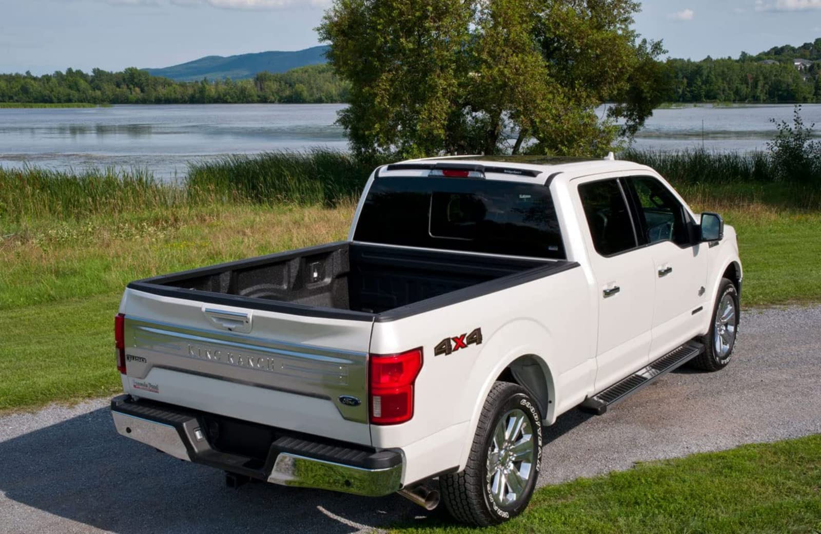Bridgesport Csmf2017 Utility Spoiler For 2015 Ford F150 Super Duty - Protect From Snow & Ice - Made Of Rubberized Material To Pr