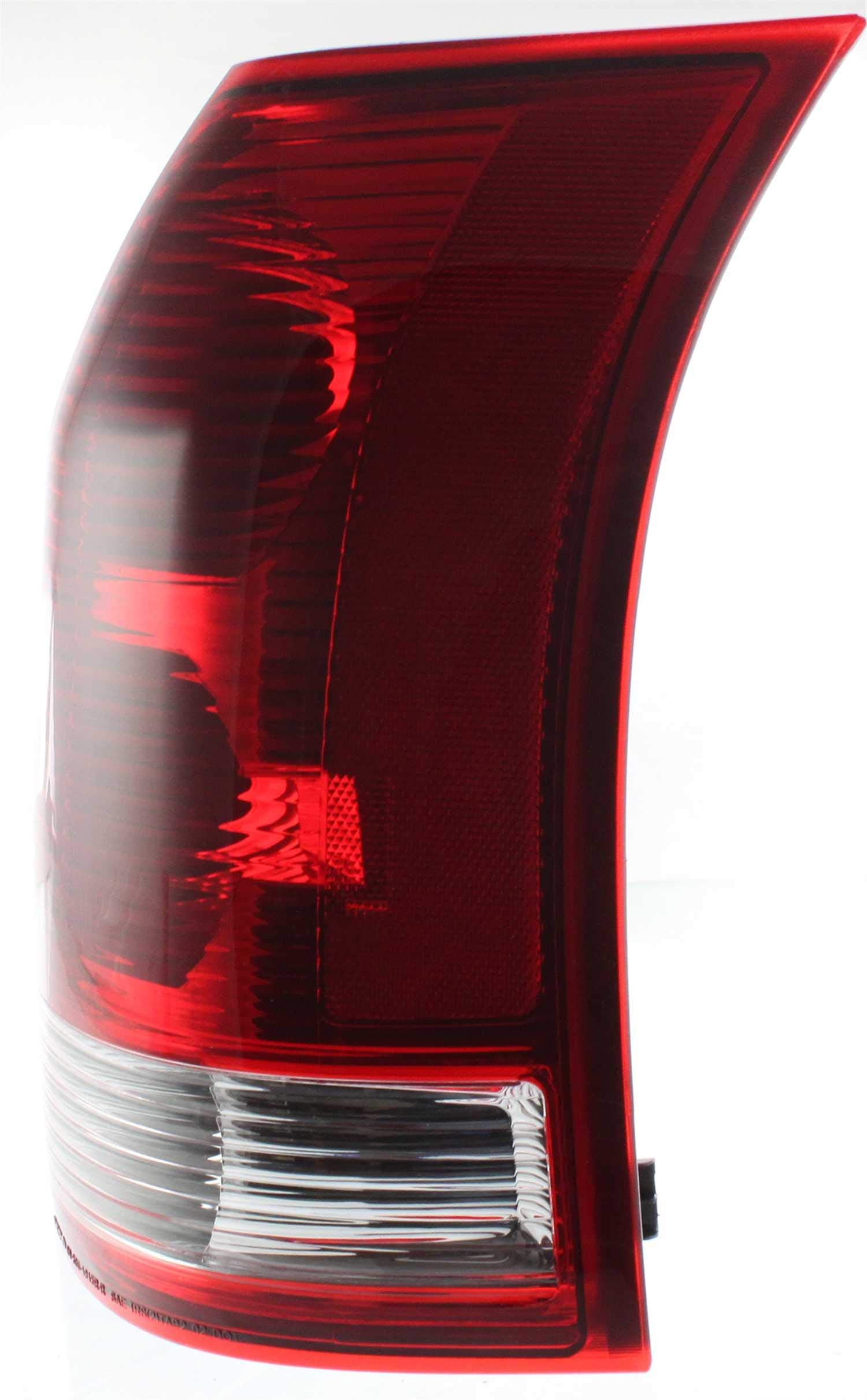 Garage-Pro Tail Light Compatible With 2002-2007 Saturn Vue Passenger Side