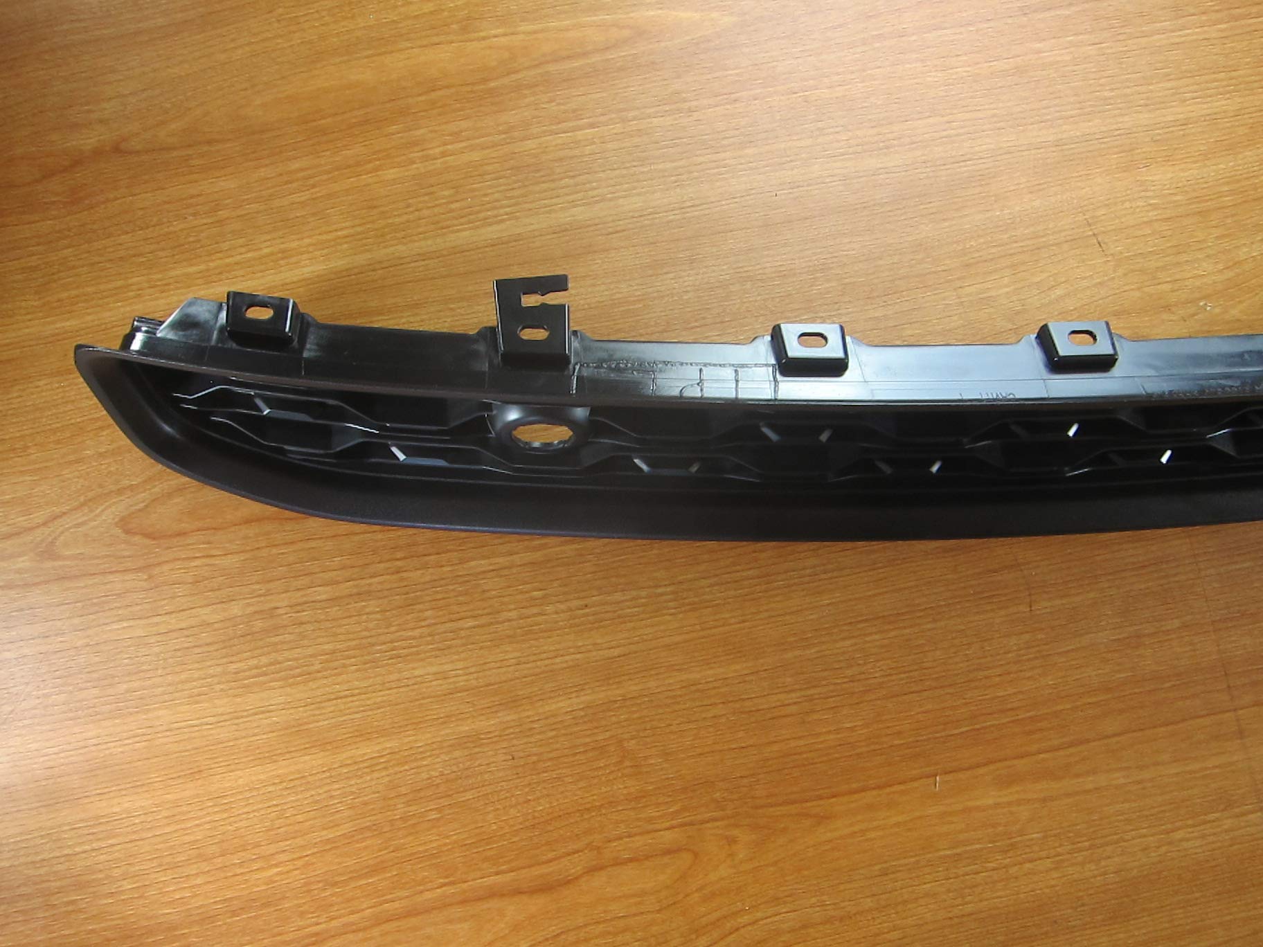 Ram 1500 Dt (New Body Style) Front Bumper Lower Grille New Mopar Oem