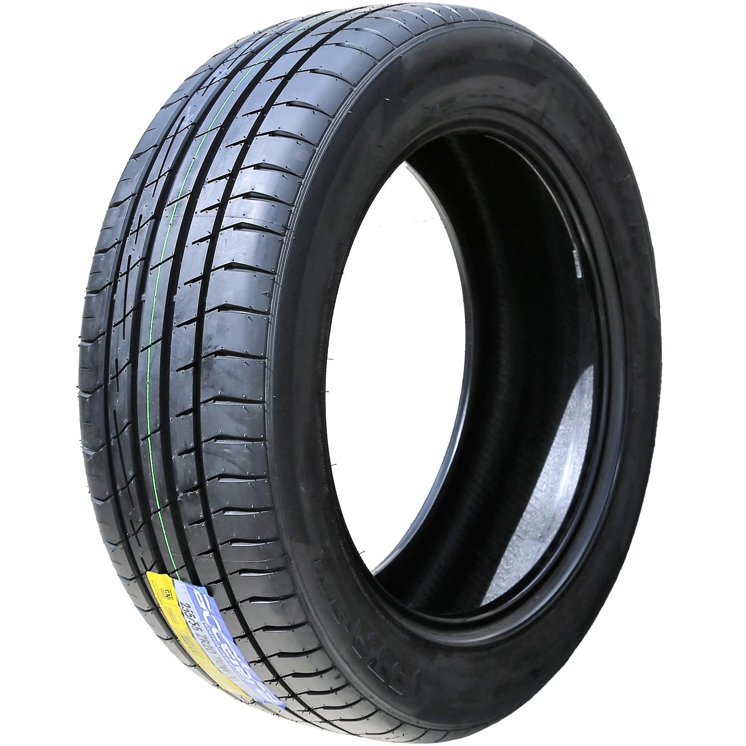 Accelera Iota P215/55R18 99V