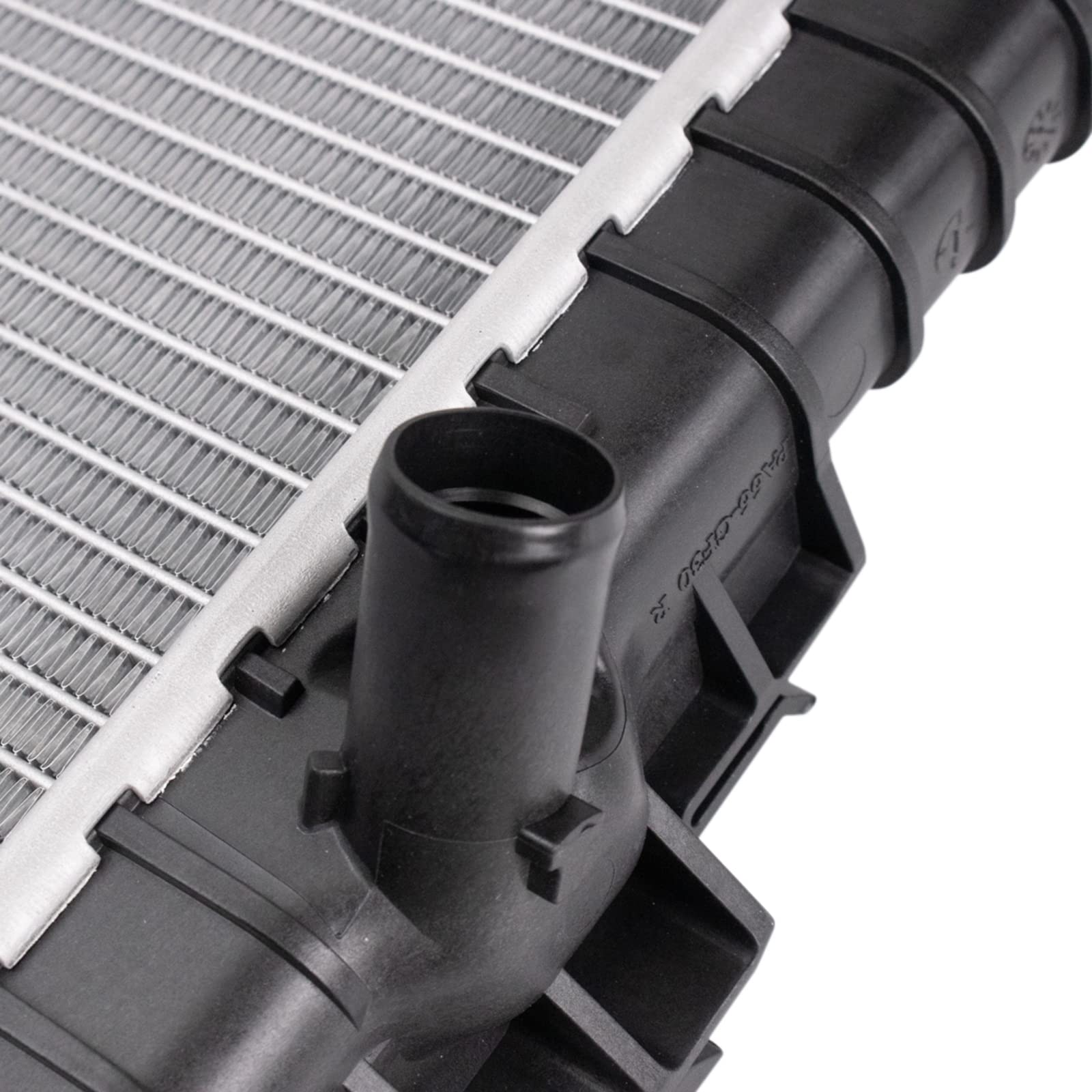 Trq Radiator Assembly Aluminum Core Compatible With 11-19 Ford Explorer 10-19 Flex 10-14 Lincoln Mkt Fo3010292