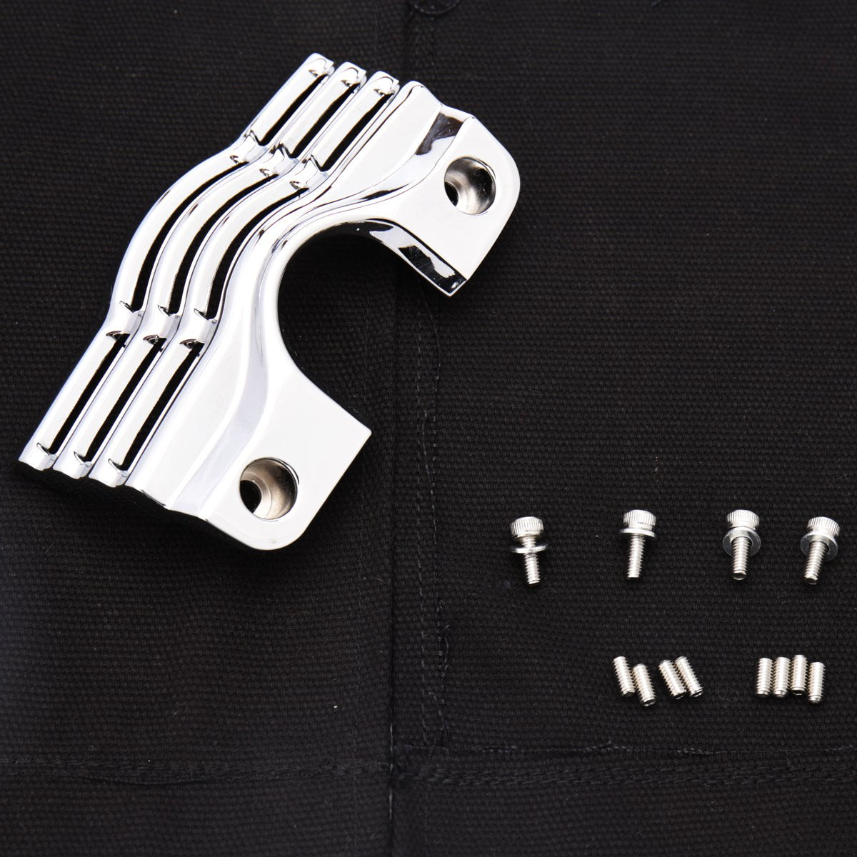Chrome Finned Slotted Head Bolt Spark Plug Covers For Harley Touring Street Glides King Flhx Flhr