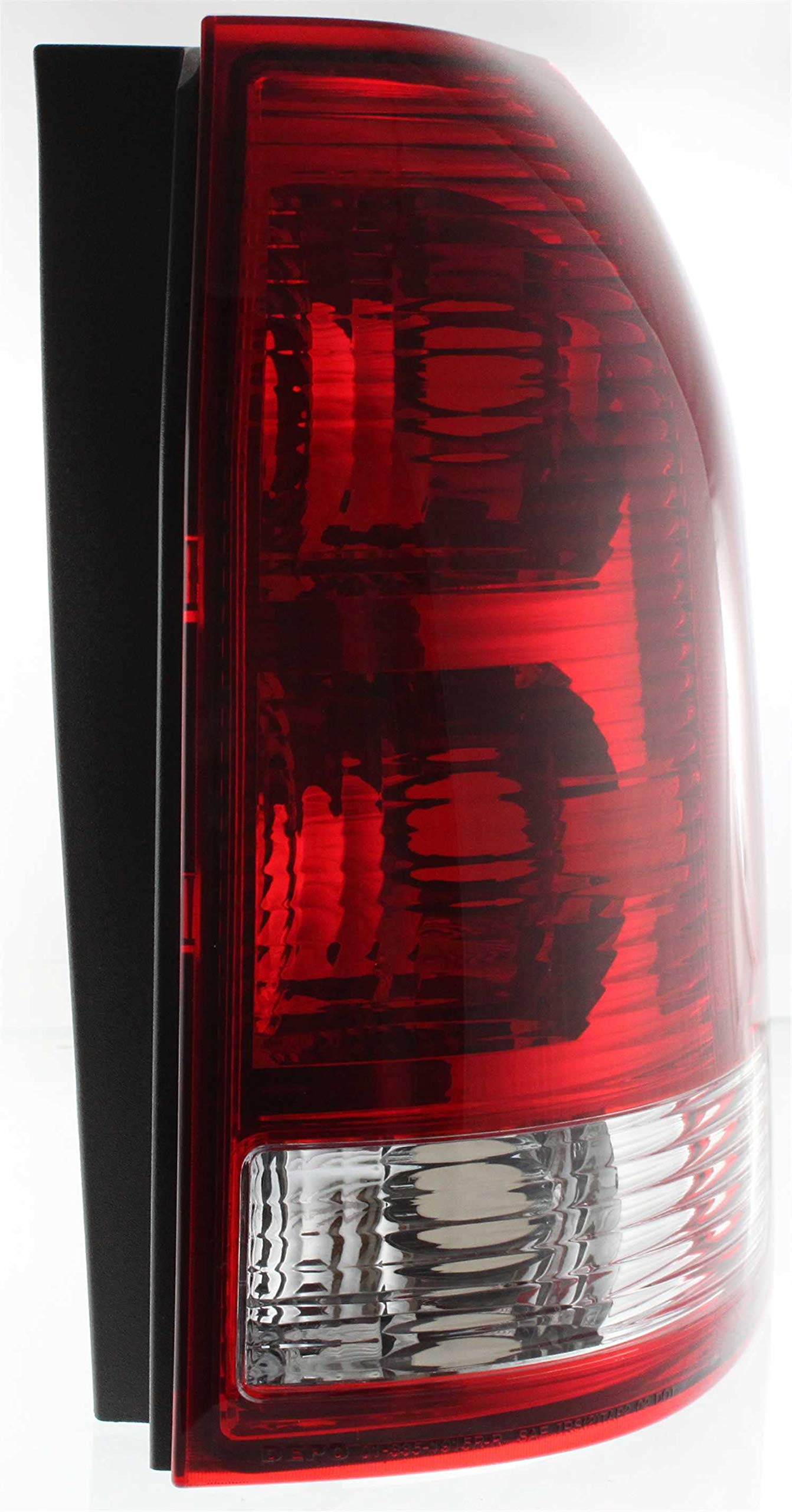 Garage-Pro Tail Light Compatible With 2002-2007 Saturn Vue Passenger Side