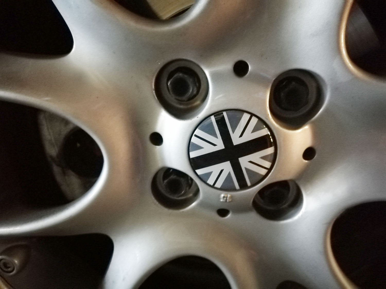 Ijdmtoy Black/Grey Union Jack Uk Flag Style Wheel Center Cap Covers Compatible With Mini Coopers R50 R51 R52 R53 R55 R56 R57 R58