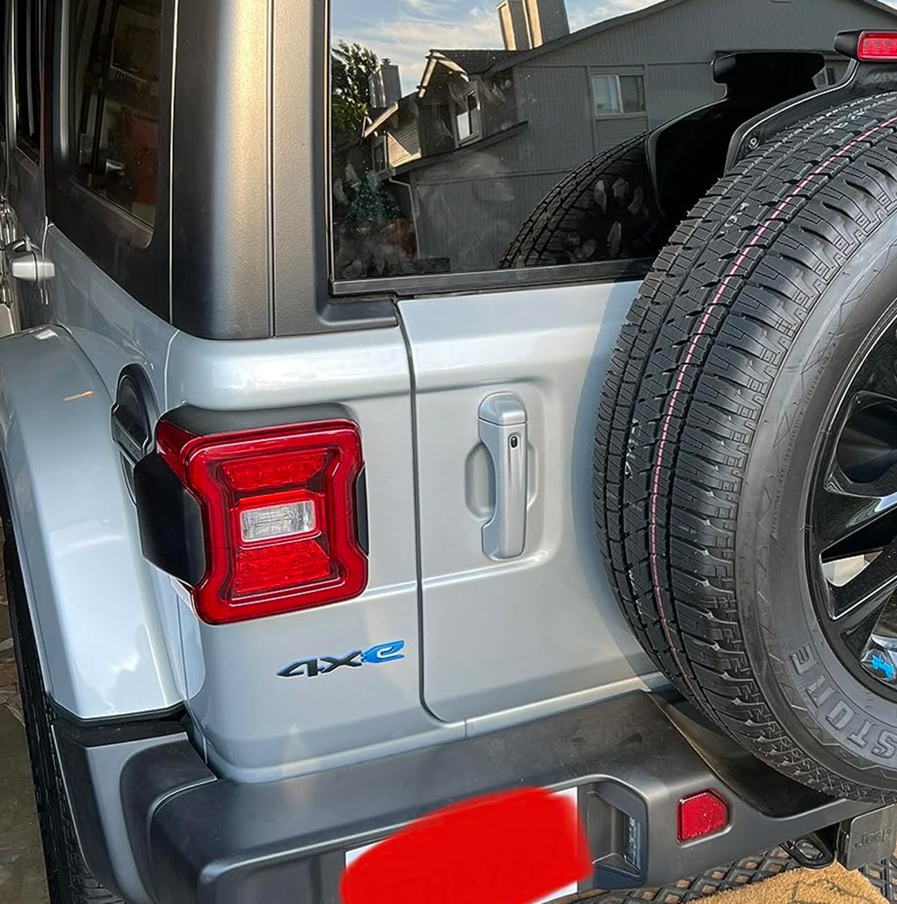 4xe Emblem Replacement for Jeep 2021-2023 Wrangler Rear Swing Gate 4Xe Badge Decal Stickers 68490886AB (Black and Blue)