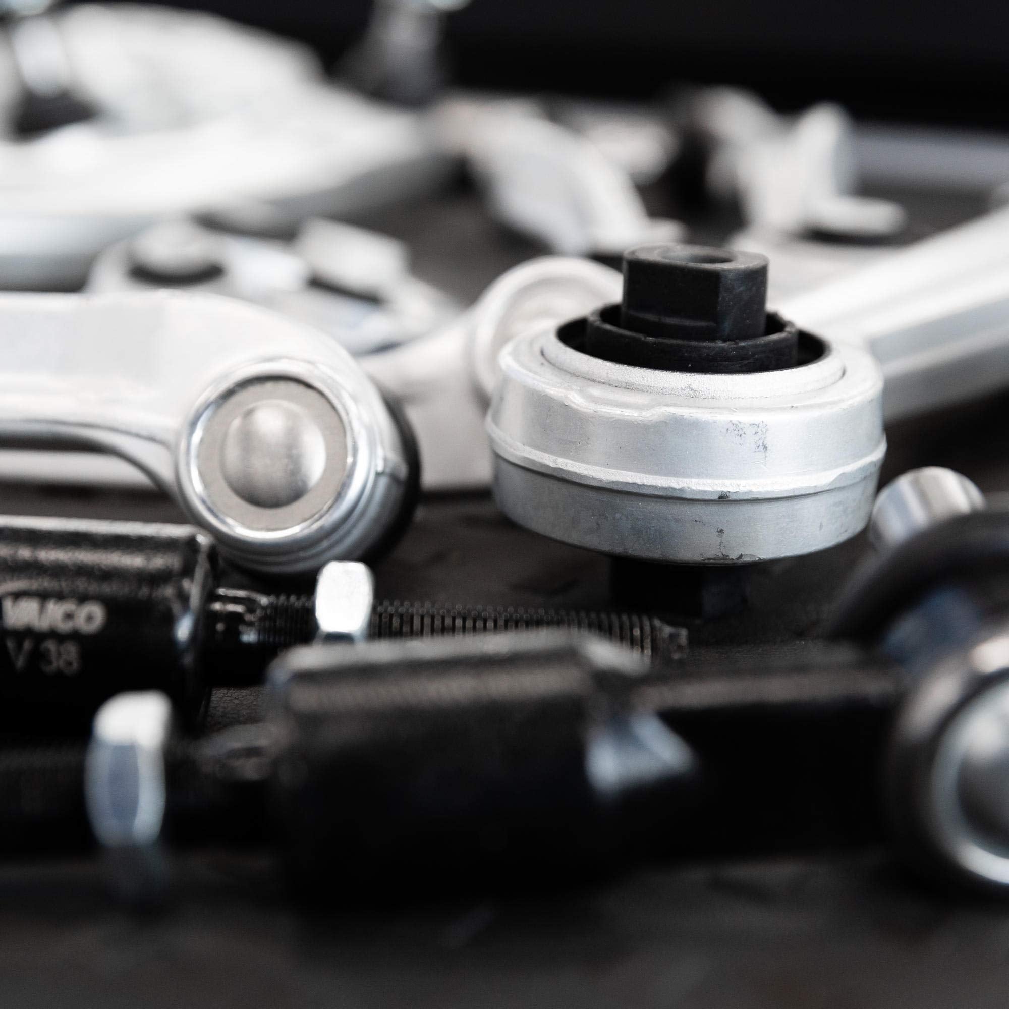 Vaico Control/Trailing Arm Kit, Wheel Suspensi V10-7205