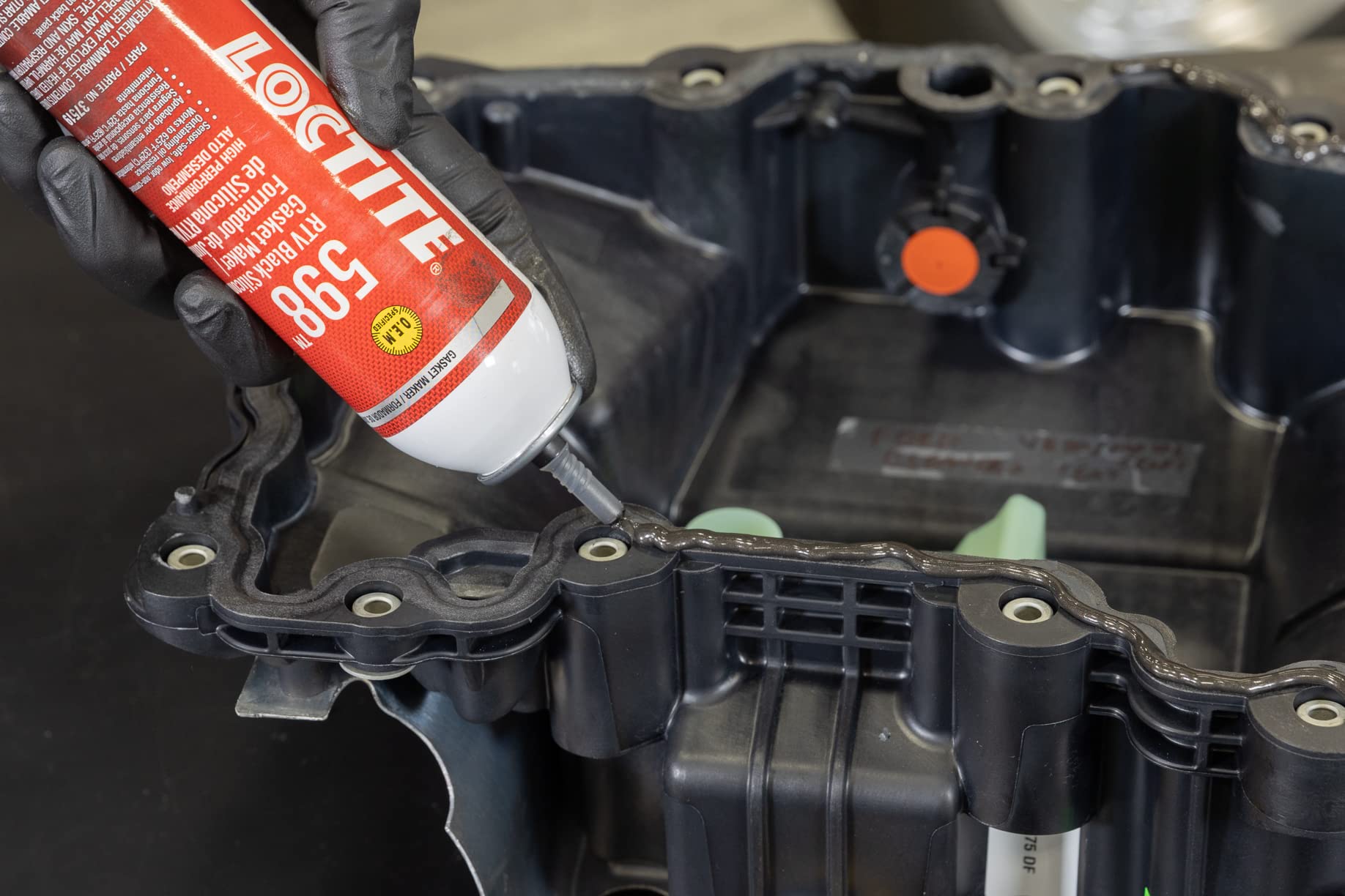 Loctite Si 598 Rtv Black Silicone For Automotive: Sensor-Safe, High-Temperature, Low-Odor, Non-Corrosive, Fast Cure | Black, 8.7