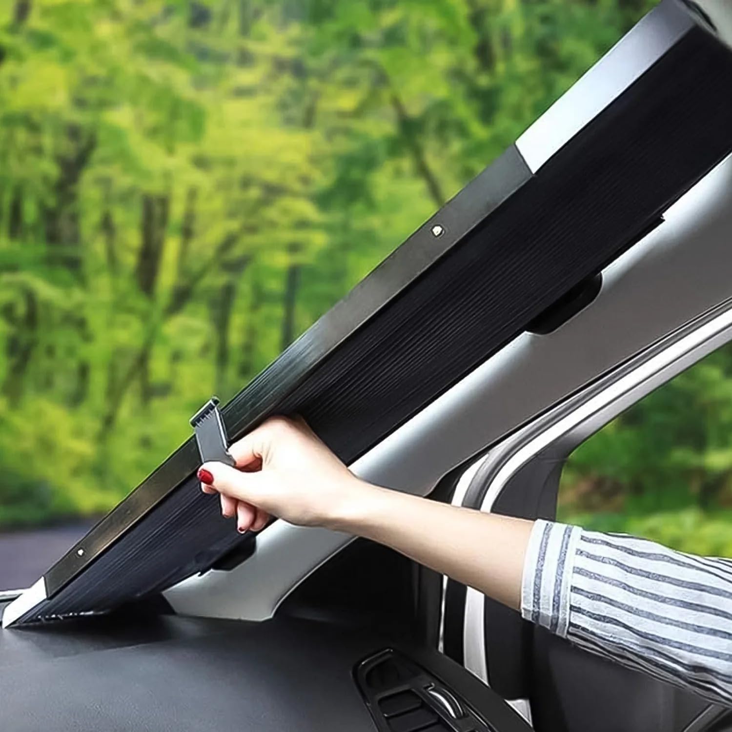 UniqSkins  Retractable Foldable Car Windshield Sun Shade, Universal Fit for Sedan SUV MPV, Black, UV Protection Material, 72 cm