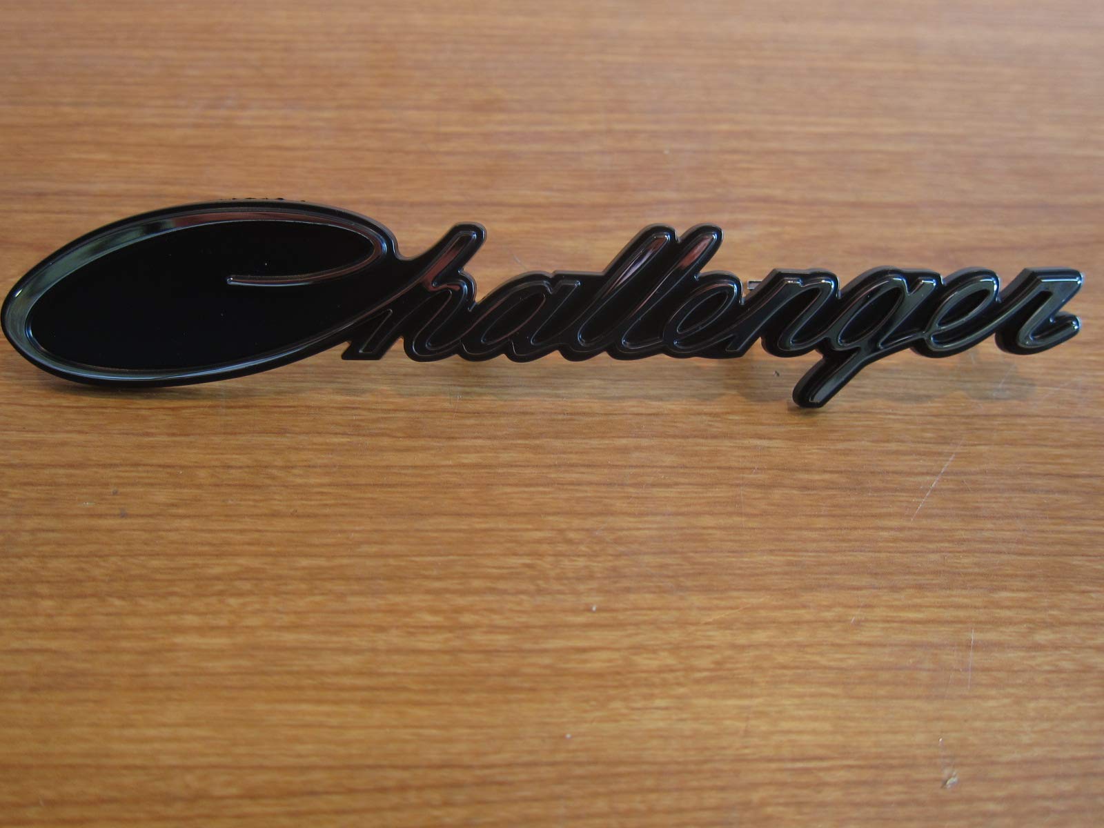 2015-2020 Dodge Challenger Front Grille Cursive Chrome & Black Nameplate New Oem