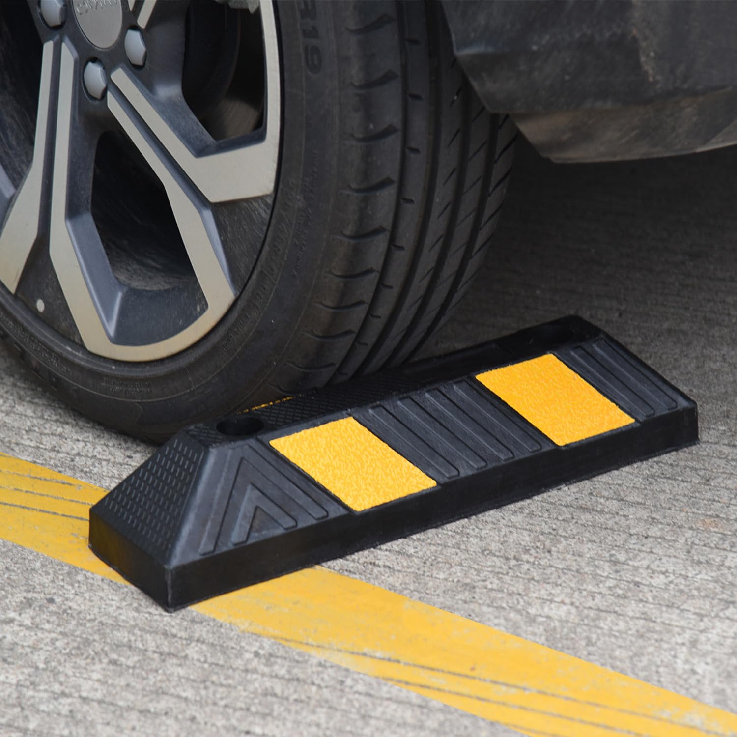 OranLite Heavy-Duty Rubber Parking Curbs, Parking Garage Floor Stoppers with Reflective Stickers, Mounting Screws Included, Whee