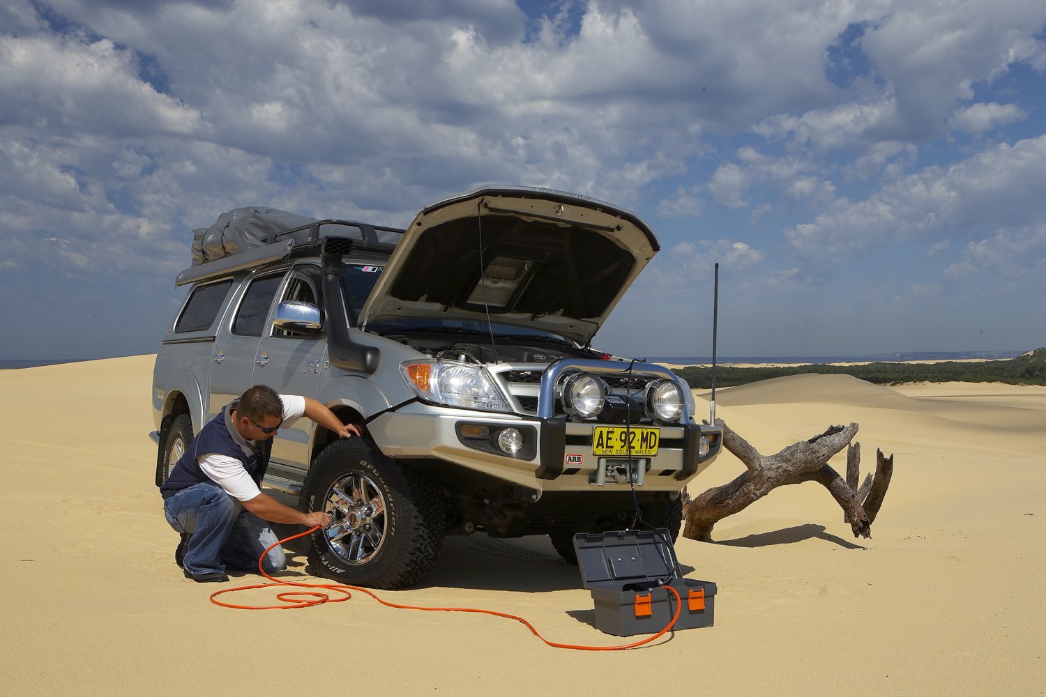 Arb Ckmp12 Portable Air Compressor 12V High Performance And Output Compressor