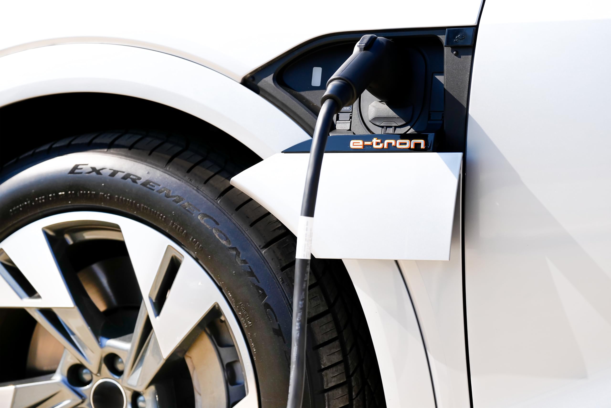 Continental Terraincontact A/T All-Terrain Radial Tire - 245/75R16 120S