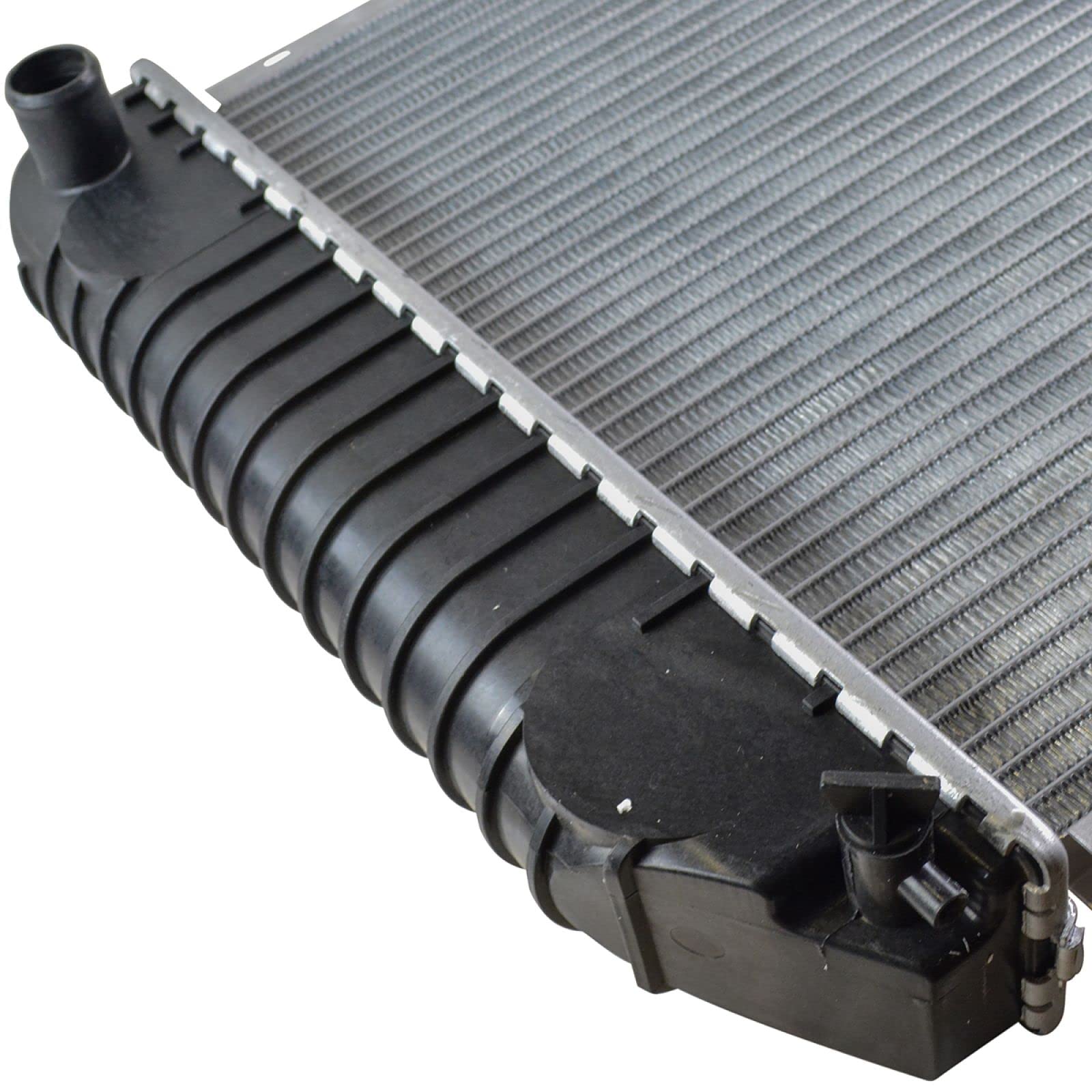 Trq Radiator Aluminum Core Plastic Tank Direct Fit For Chevy Gmc Pickup Truck Suv