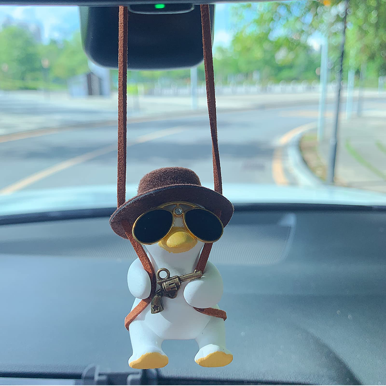 Cute Car Accessories, Swinging Duck Car Hanging Ornament, Rear View Mirror Accessories, Automotive Interior Decorations, Ideal Small Gifts For Women/Men/Kids