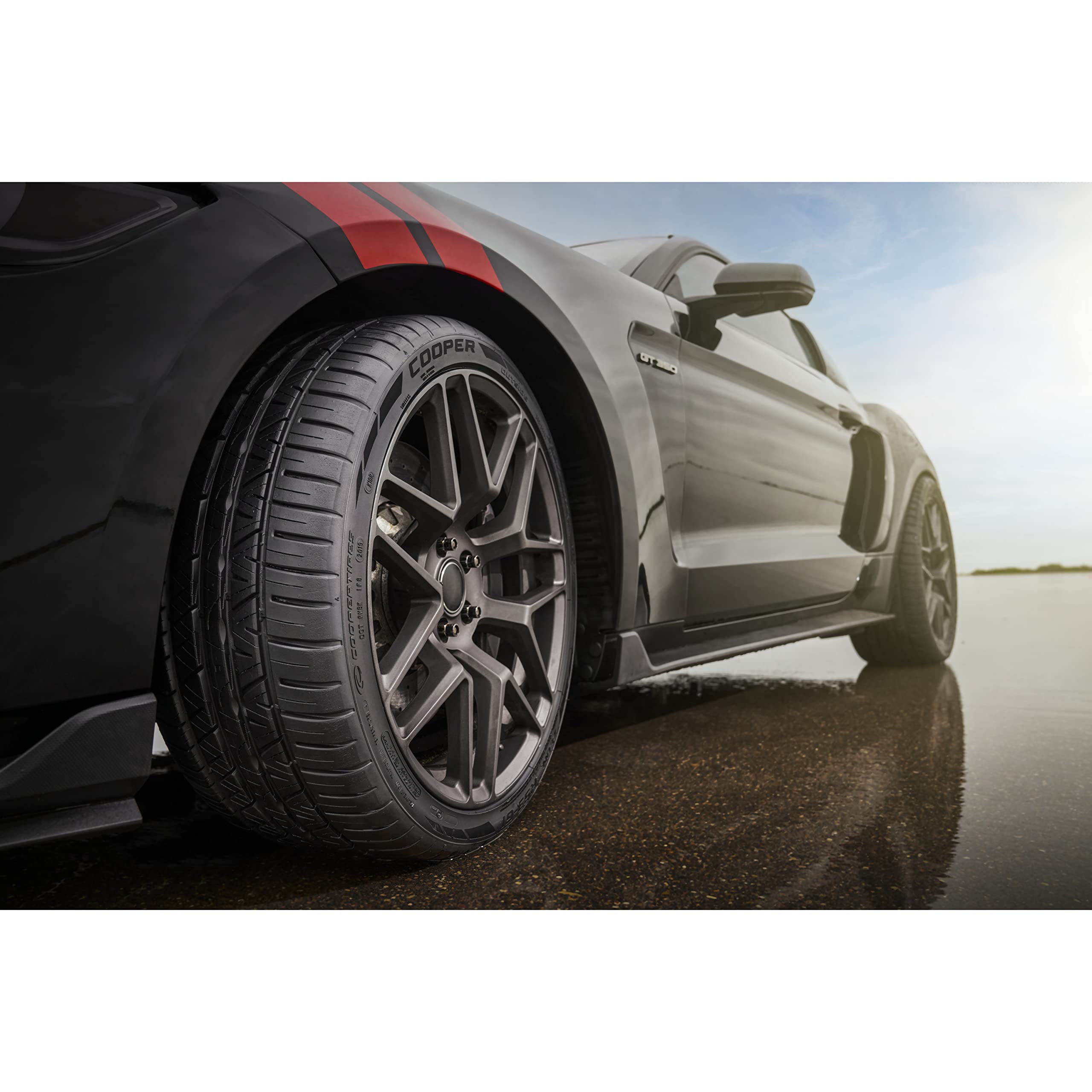 Cooper Zeon Rs3-G1 All-Season 225/50R18 95W Tire