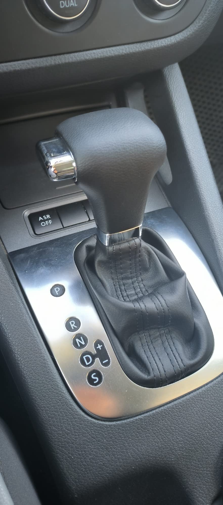 Fouedy Automatic Car Shift Gear Knob Gaitor Leather Cover Shifter Lever Gear Stick Knob for Skoda VW Tiguan Touran Bora Passat (