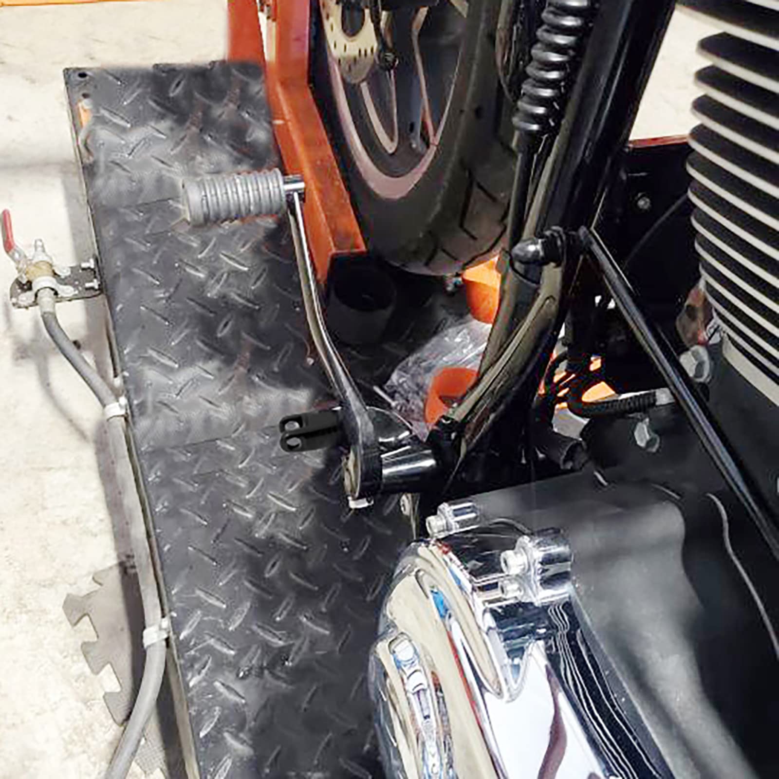 HDBUBALUS Motorcycle Forward Controls Pegs Levers Linkages Kit Set Fit for Harley Dyna Low Rider Fat Bob Street Bob Wide Glide F