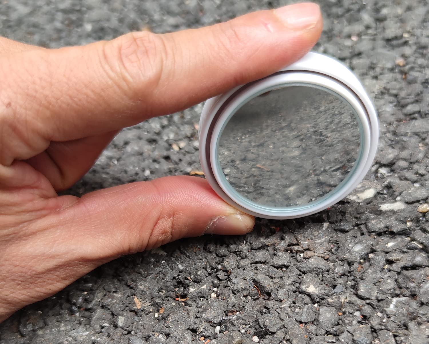 2Pcs Ultra Small Blind Spot Mirror,1.57' Smaller Round Hd Glass Convex Rear View Mirror,Strong Adhesive Mirror For Car, Van, Suv And Trucks (1-9/16'(40Mm), White Frame)