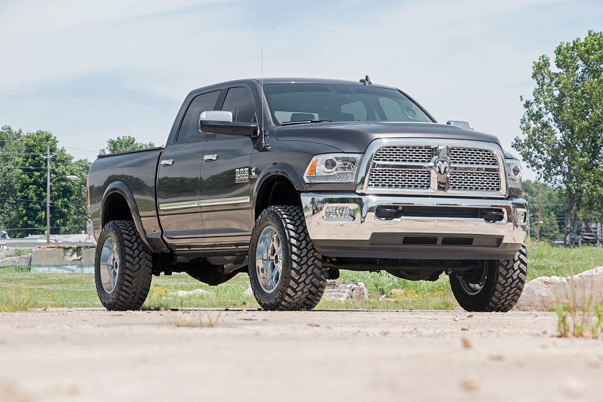 Rough Country 2.5' Lift Kit For 2014-2024 Ram 2500 4Wd - 30200