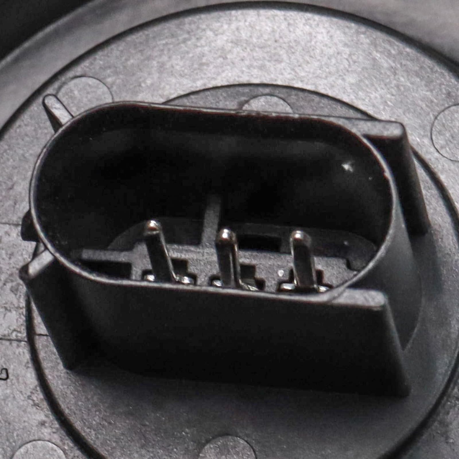 Trq Headlight Assembly Set Headlights Black Background Performance Driver & Passenger Side Gm2502346 Gm2503346 Compatible With 2