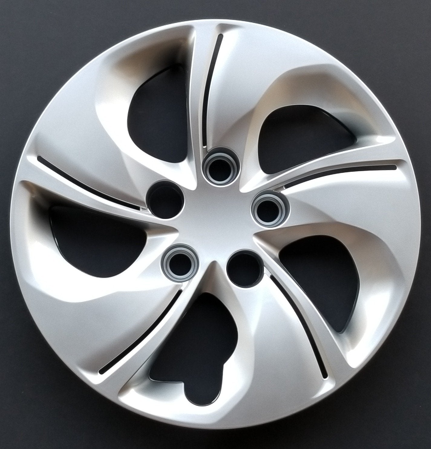 One New Wheel Cover Hubcap Fits 2013-2015 Honda Civic; 15 Inch; 5 Twisted Spoke; Silver Color; Plastic; Bolt-On