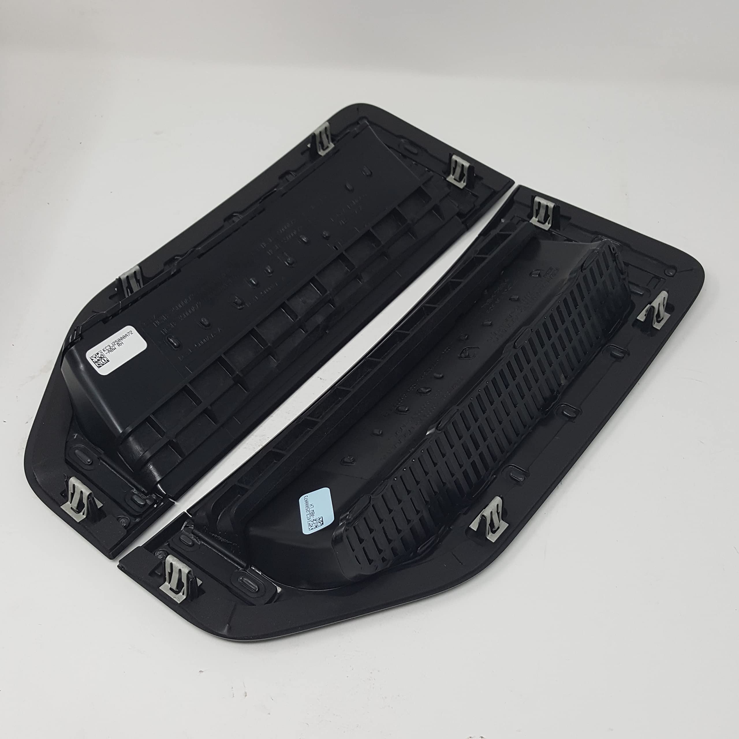 17 Thru 22 Super Duty F-250 Lariat Sport Blackout Package Black Fender Emblems Kc3Z-16720-Aa Kc3Z-16720-Ab Pair