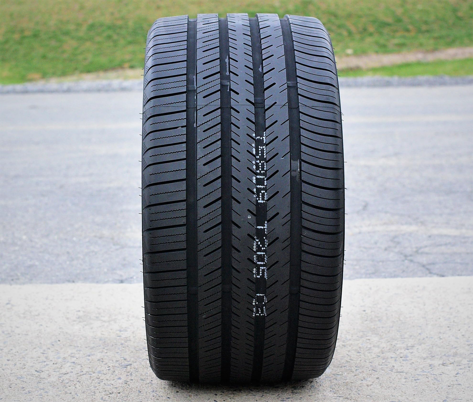 Atlas Force Uhp High Performance All-Season Radial Tire-275/40R19 105Y