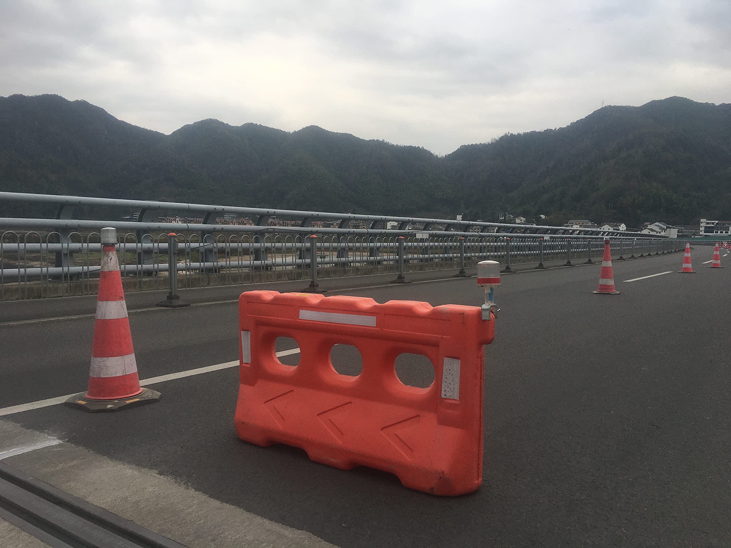 Solar Strobe Warning Light 360 Degree - Super Bright Waterproof Ip48 For Construction Traffic Dock Marine Wireless - Constant On