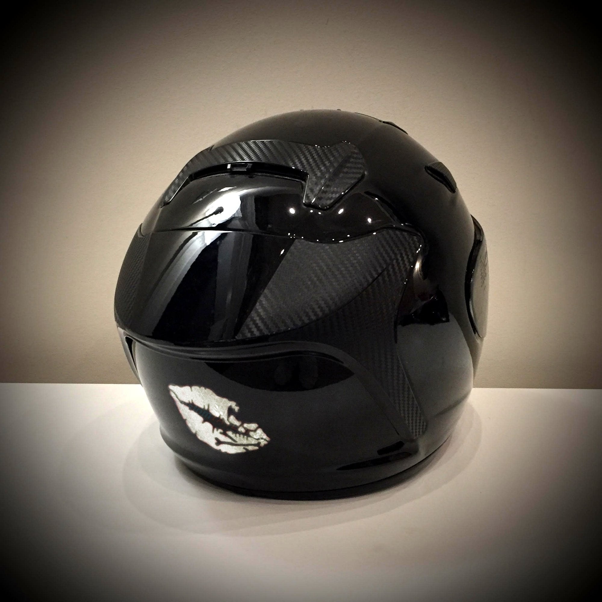 Customtaylor33 High Intensity Reflective Vinyl Death Kiss Skull Crossbones Lips Decal Bumper Sticker - Cars, Motorcycles, Helmets, Wind Screens, Laptops, Cellphones, (White, 6 Inch Wide)