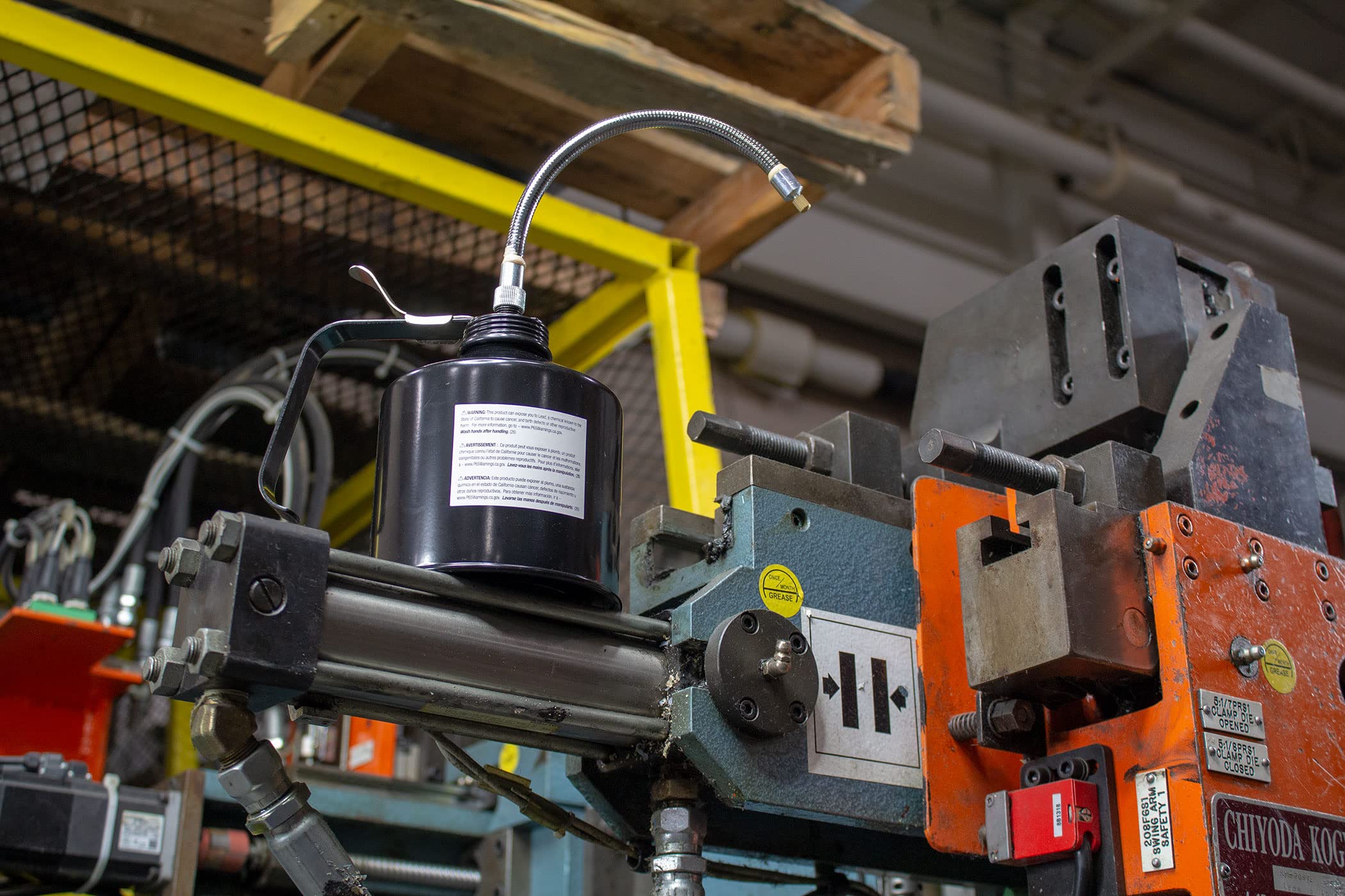 Lubrimatic 50-337 Handled Oiler W/ Flexible Spout - 1 Pint