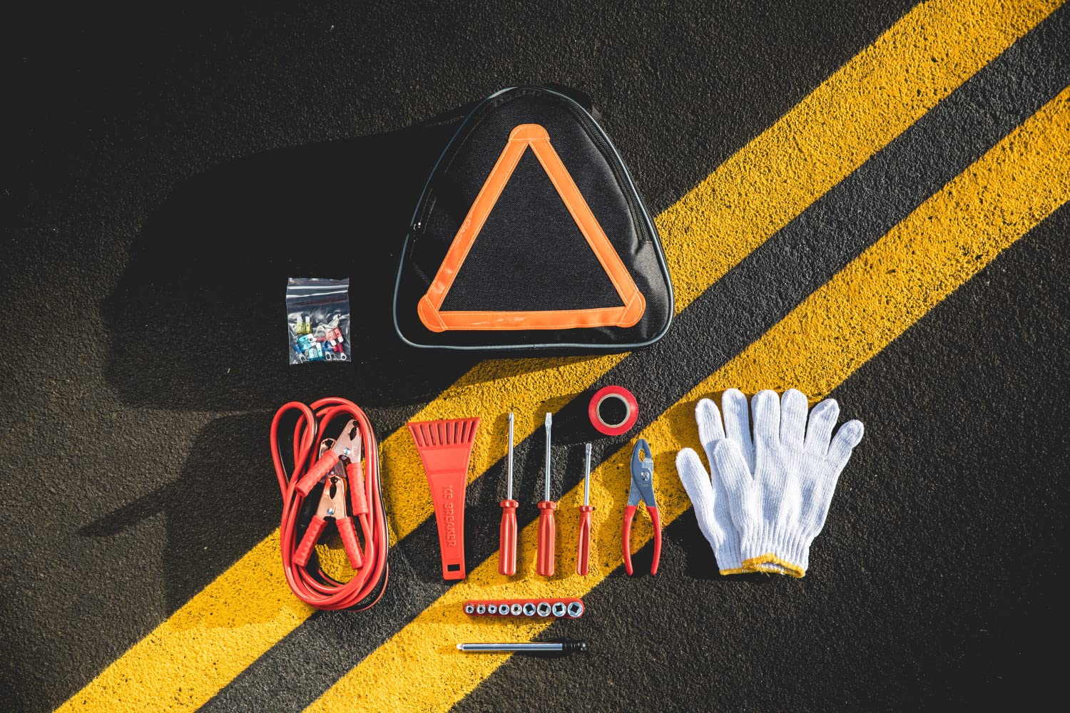 Picnic Time Ncaa Cincinnati Bearcats Emergency Car Kit - Auto Vehicle Safety Road Side Assistance With Jumper Cables And Car Too