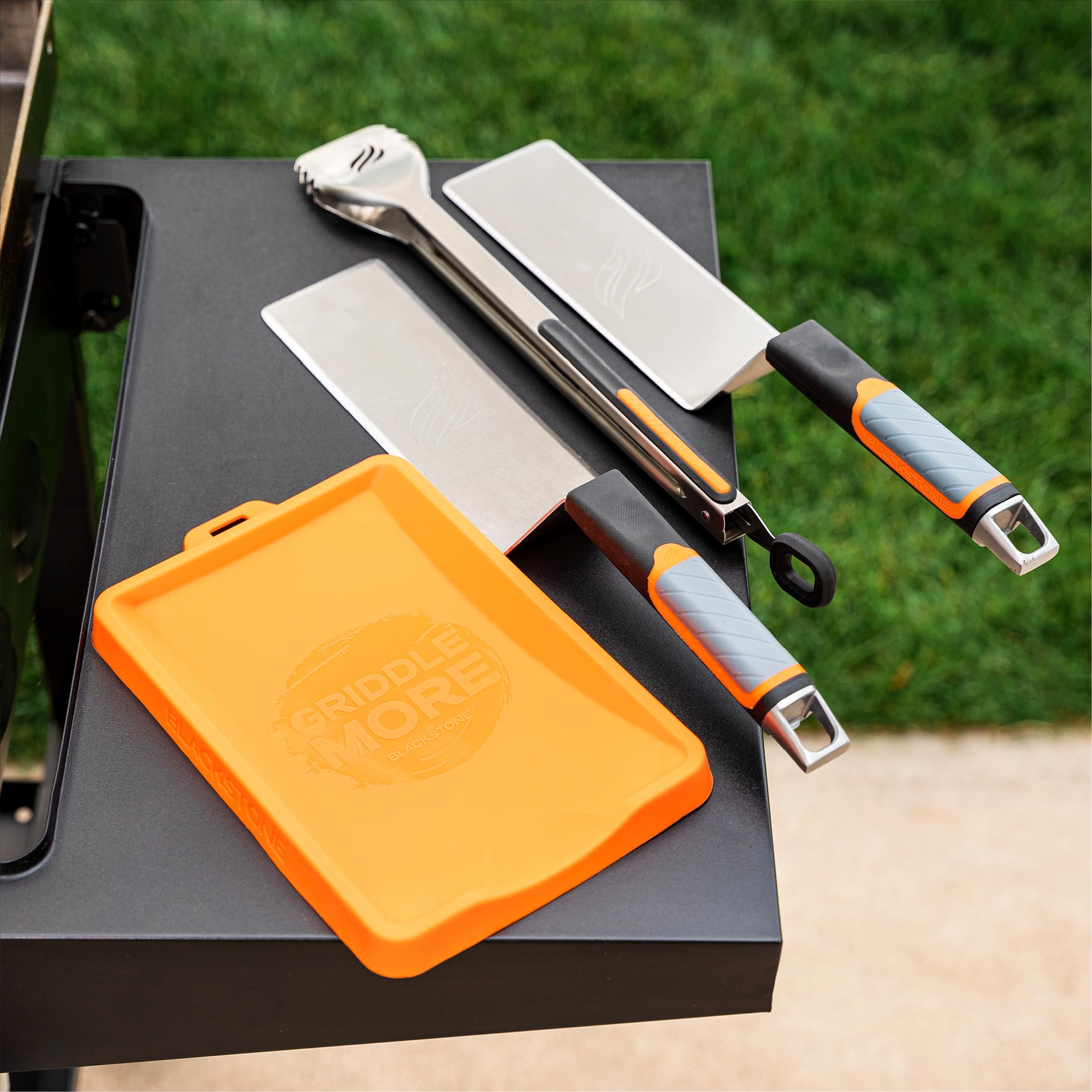 Blackstone 5097 Silicone Spatula Mat For Laddle, Serving Spoon Drip Pad & Grill Utensil Holder For Kitchen, Stovetop, Cooking &