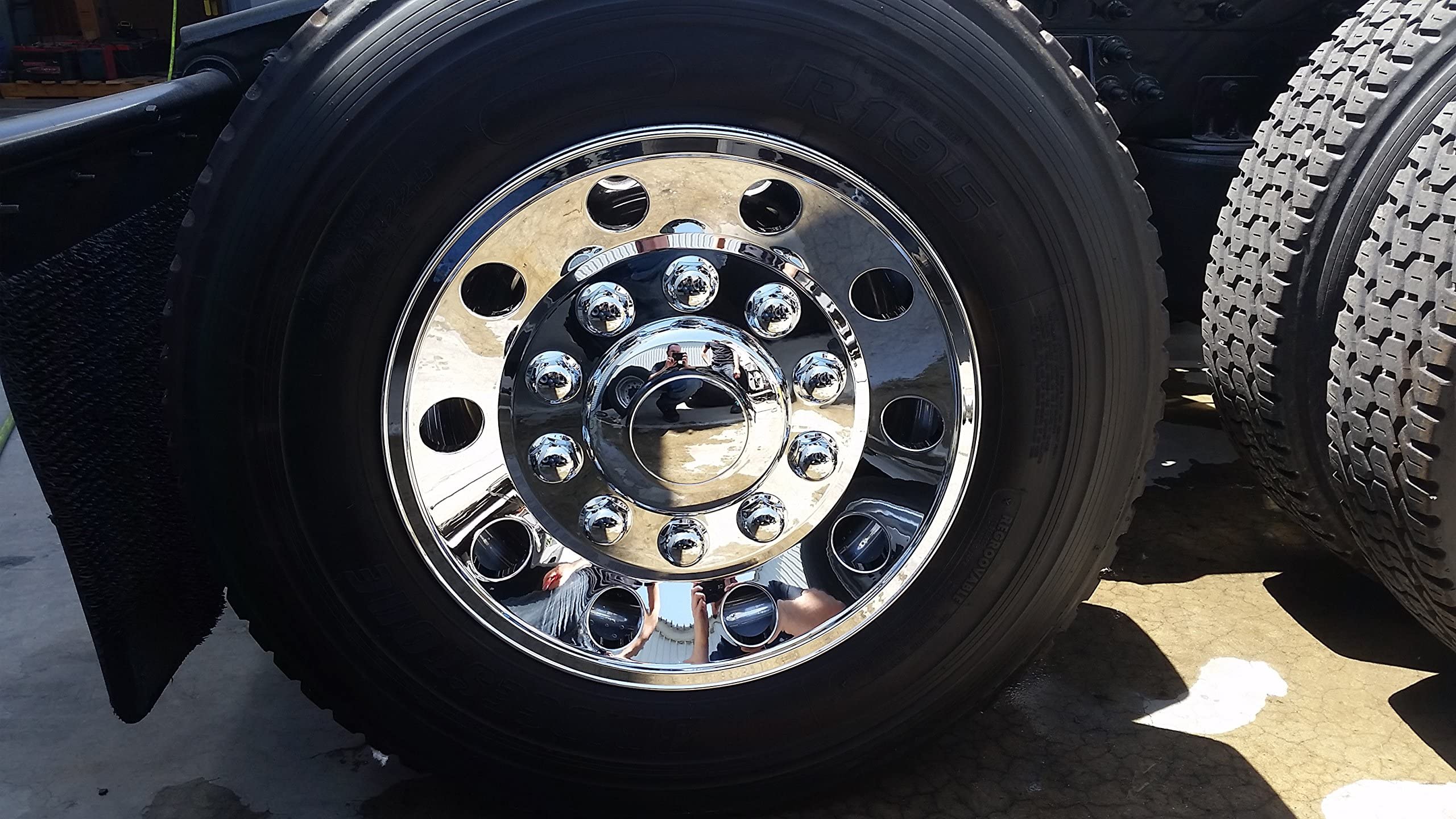 22.5    Abs Chrome-Plated Rear Wheel Cover Wheel Simulator - Set Of 2