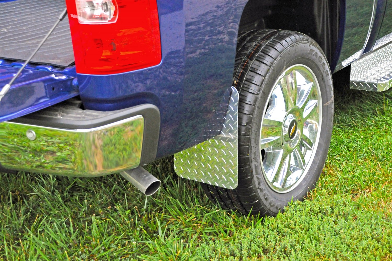 Dee Zee Dz1800 Full Size Brite-Tread Mud Flaps