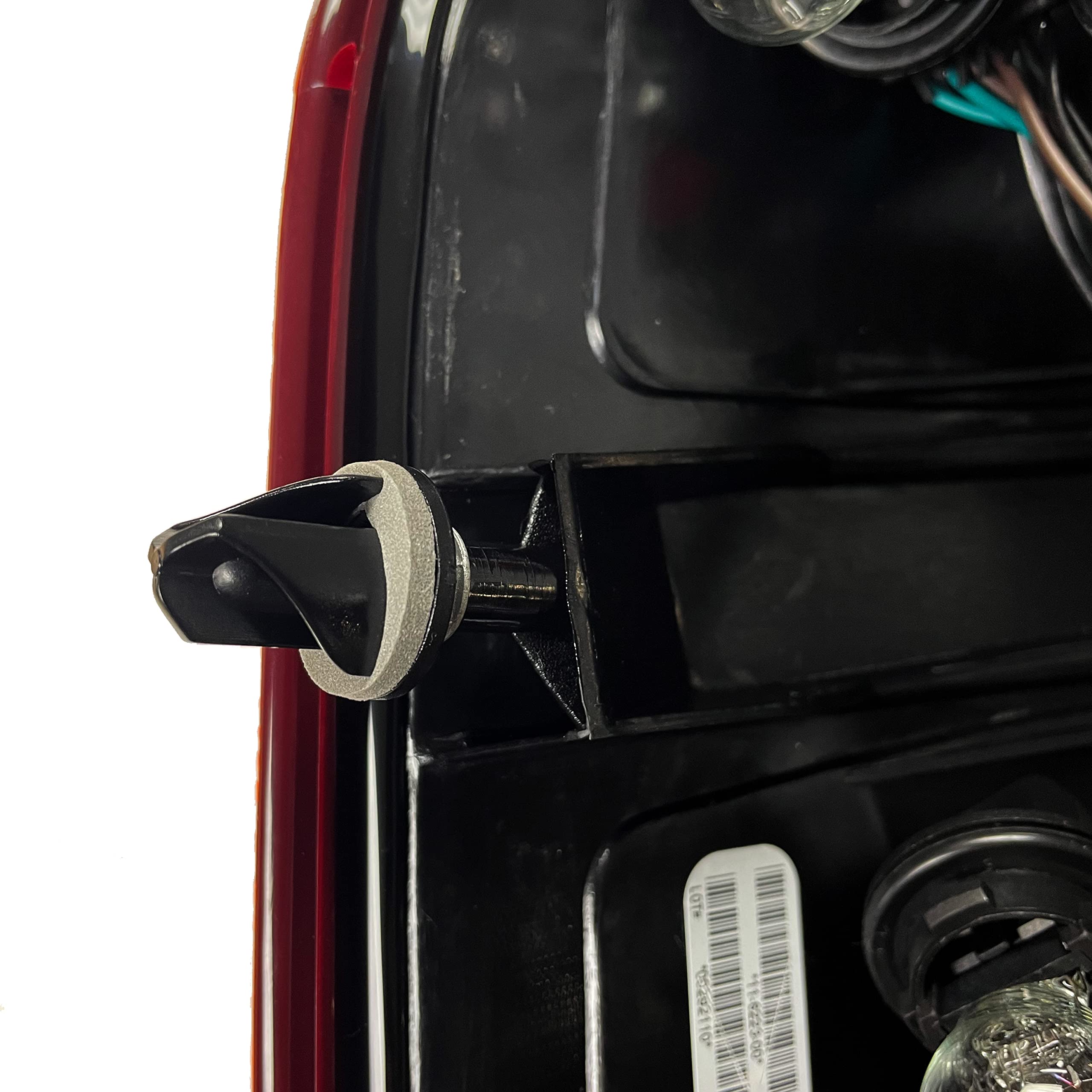 Dependable Direct Passenger Side (RH) Tail Light Assembly For 2007-2013 GMC Sierra 1500 (SL, SLE, SLT, WT) - 2007-2010 GMC Sierra 2500 HD - GM2801208 - Includes Bulb